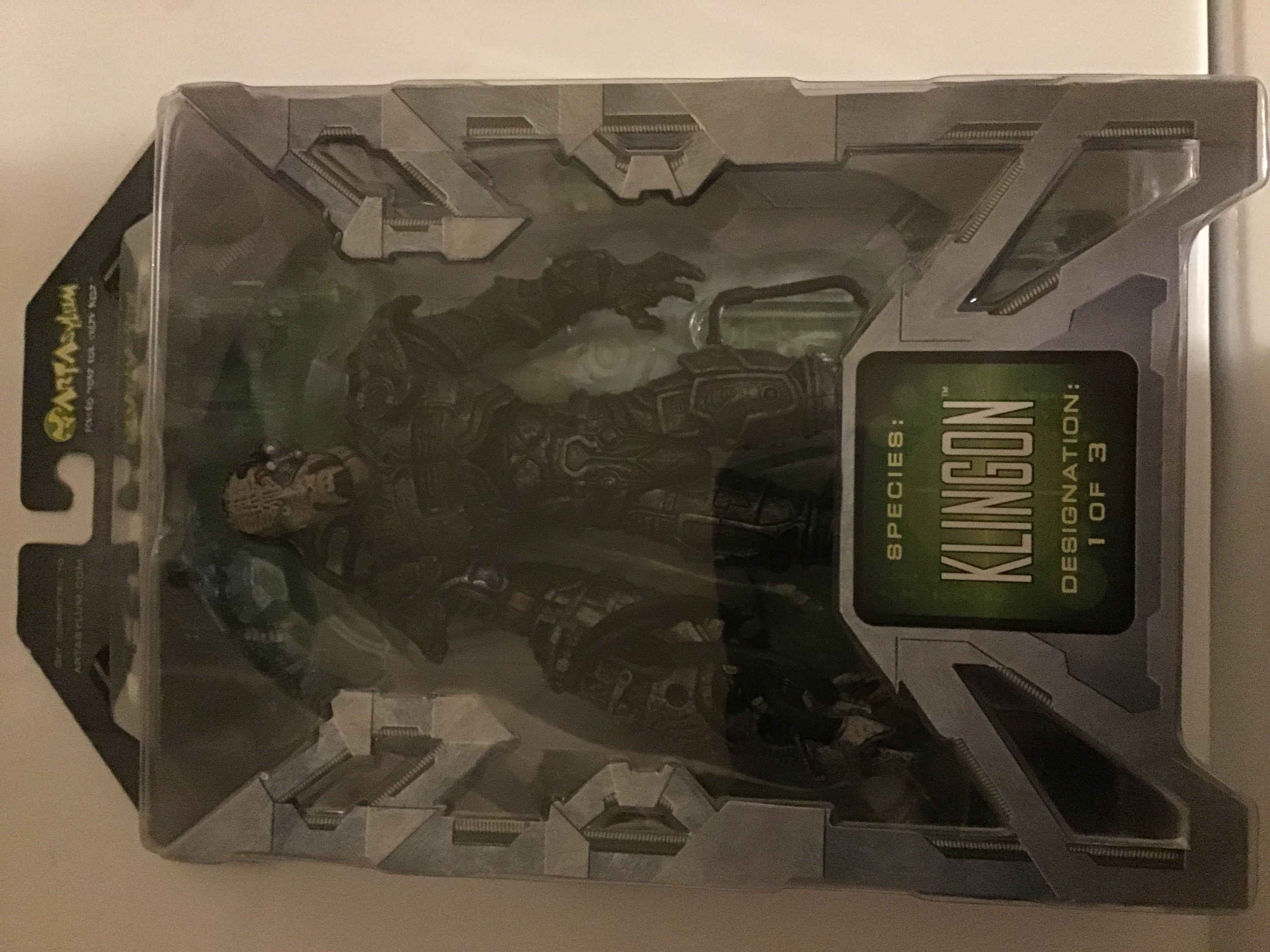 Klingon Borg (Designation 1 of 3) - Star Trek Borg Assimilation - Art Asylum (Star Trek Borg Assimilation) action figure collectible [Barcode 687203859552] - Main Image 3