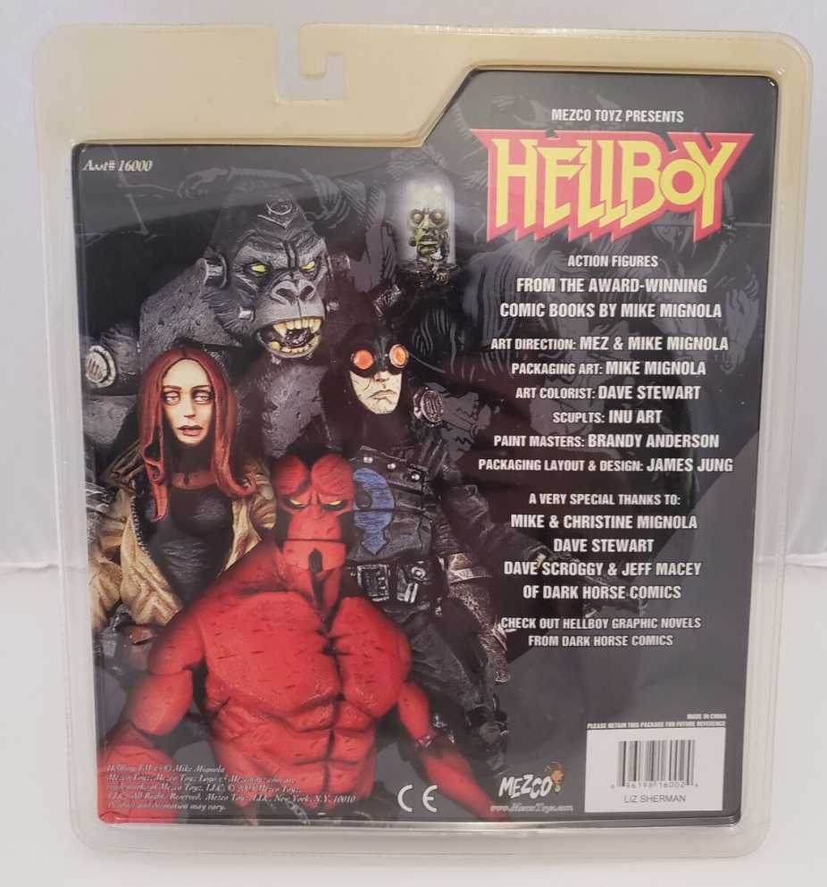 Mezco Toys HellBoy  Liz Sherman - Mezco (Hellboy Figures) action figure collectible [Barcode 696198160024] - Main Image 3