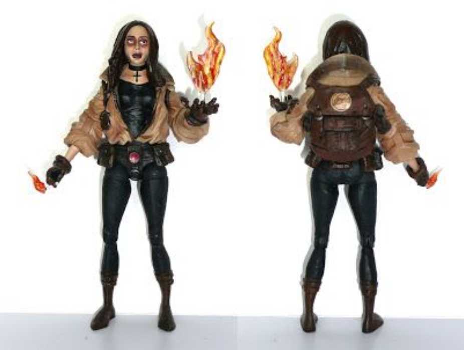Mezco Toys HellBoy  Liz Sherman - Mezco (Hellboy Figures) action figure collectible [Barcode 696198160024] - Main Image 4