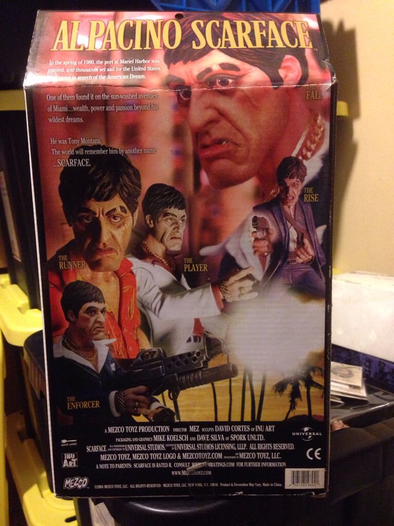 Al Pacino Scarface  action figure collectible [Barcode 696198198041] - Main Image 2