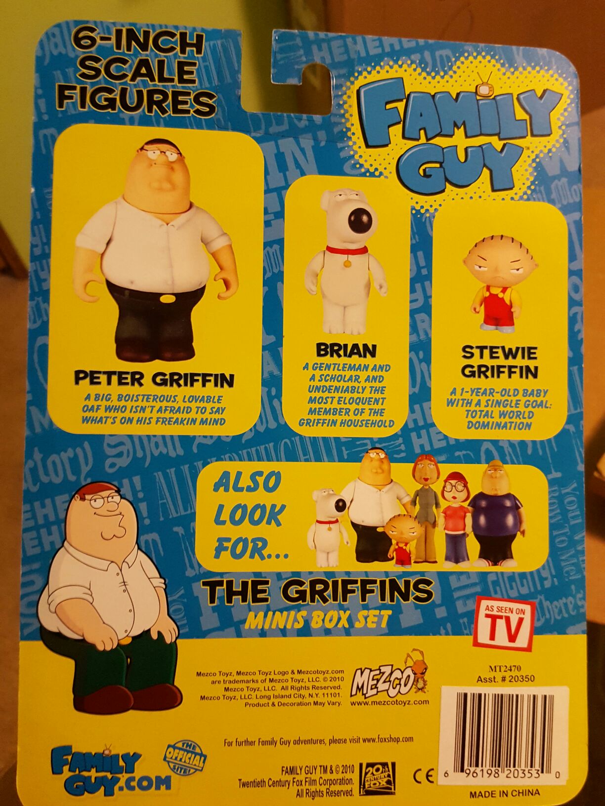 Family Guy Brian - Mezco Toyz (Family Guy) action figure collectible [Barcode 696198203530] - Main Image 2