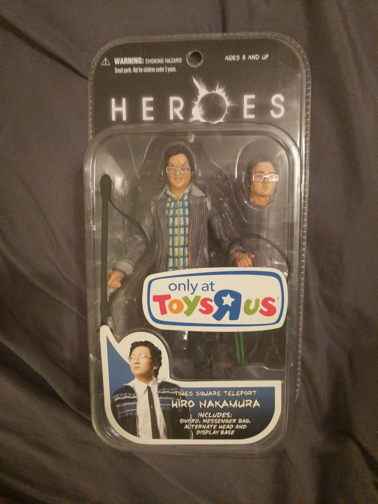 Hiro Nakamura- Times Square Teleport - Mezco Toyz (Heroes) action figure collectible [Barcode 696198280449] - Main Image 2