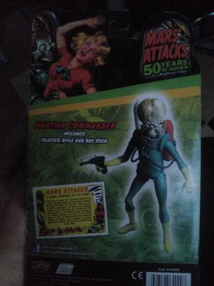 Mars Attacks - Martian Commander - Mezco (Movies) action figure collectible [Barcode 696198640007] - Main Image 3