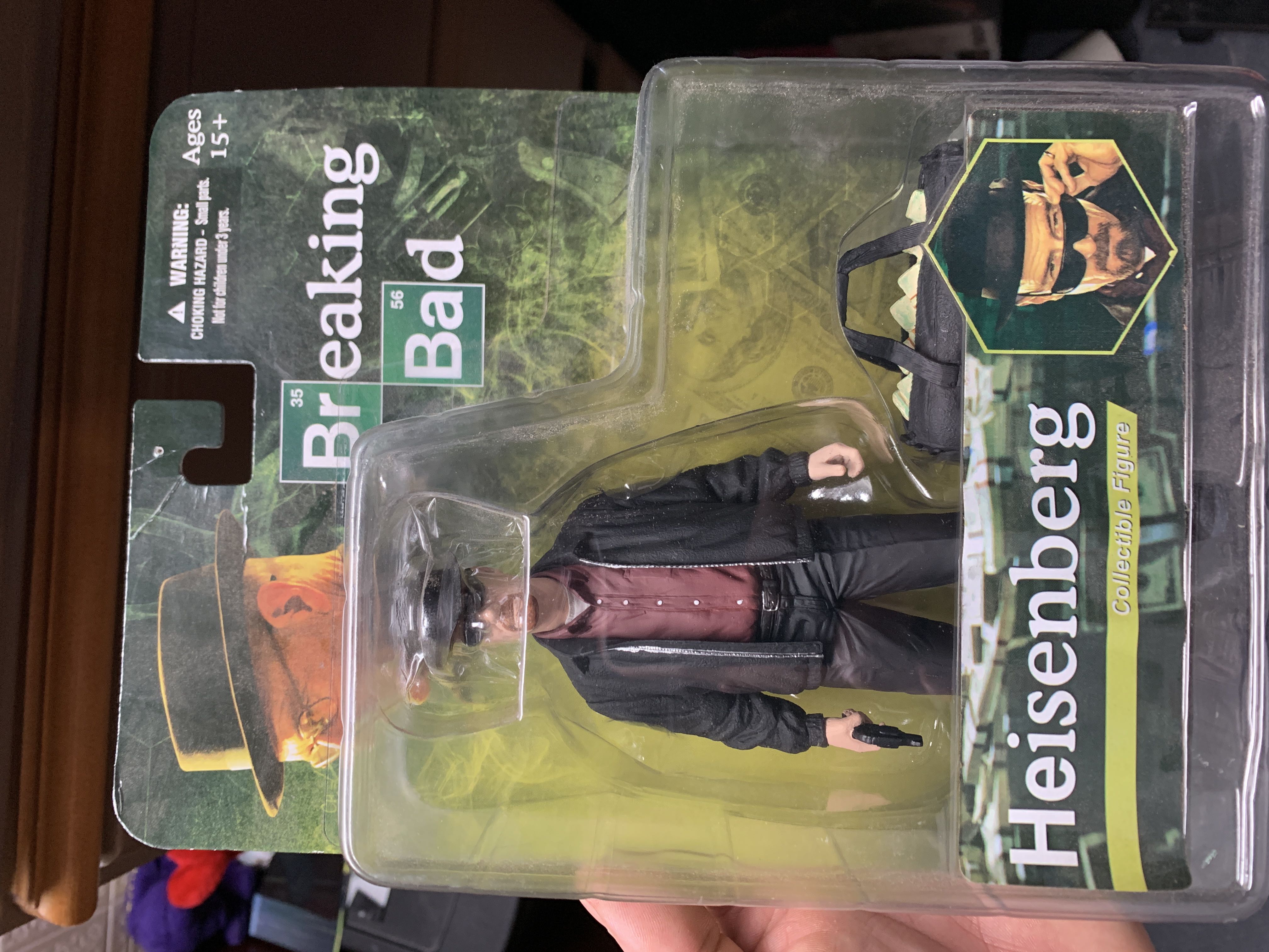 Walter White - Mezco Toys (Breaking Bad) action figure collectible [Barcode 696198753851] - Main Image 3