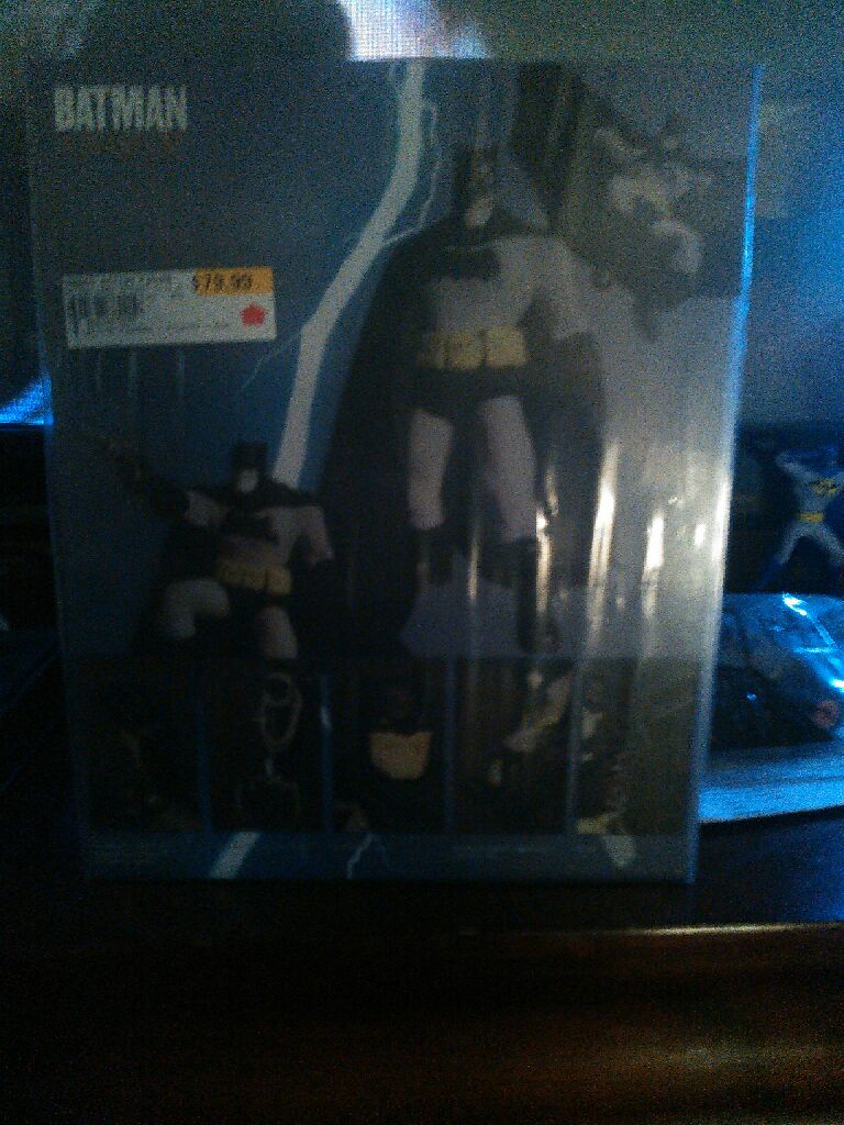 Mezco One:12 Batman (The Dark Knight Returns) - Mezco Toys (DC Comics) action figure collectible [Barcode 696198760019] - Main Image 2