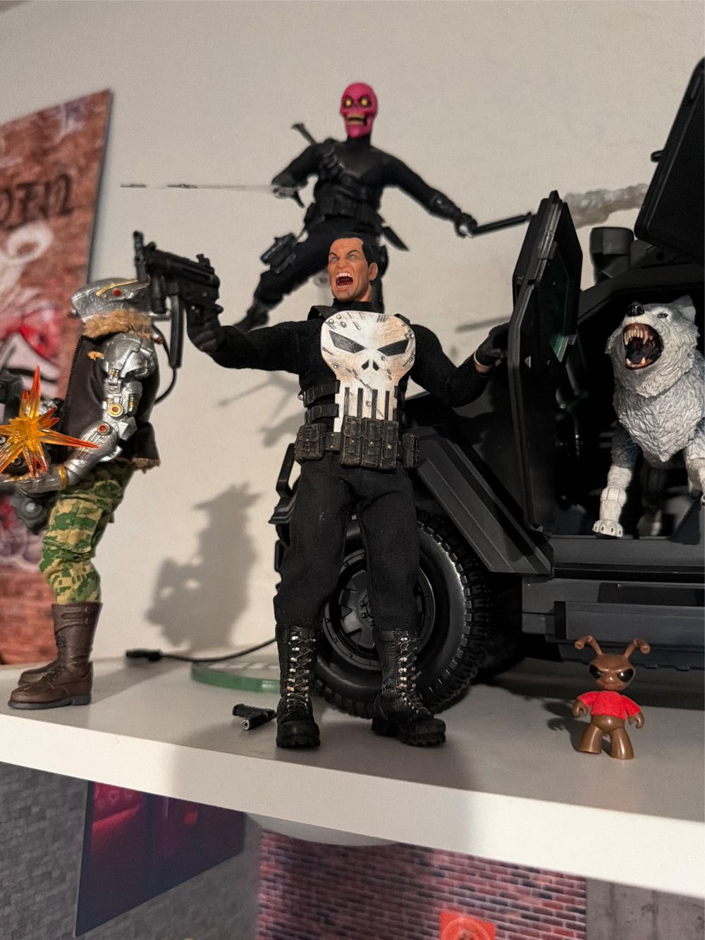 One:12 Collective/ The Punisher - Mezco (Marvel) action figure collectible [Barcode 696198763508] - Main Image 3