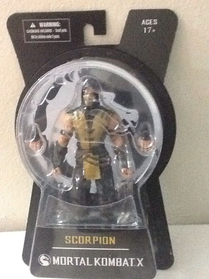 SCORPION - Mezco Toys (Mortal Kombat X) action figure collectible [Barcode 696198890013] - Main Image 2