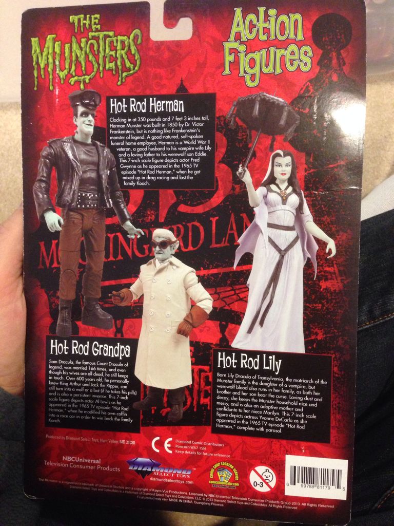 Hot Rod Grandpa - Diamond Select Toys (The Munsters) action figure collectible [Barcode 699122811795] - Main Image 2