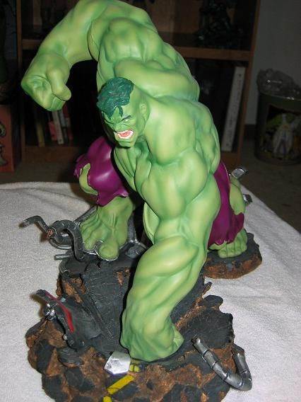 Art Asylum The Incredible Hulk Statue - Diamond Select Toys action figure collectible [Barcode 699128870390] - Main Image 2