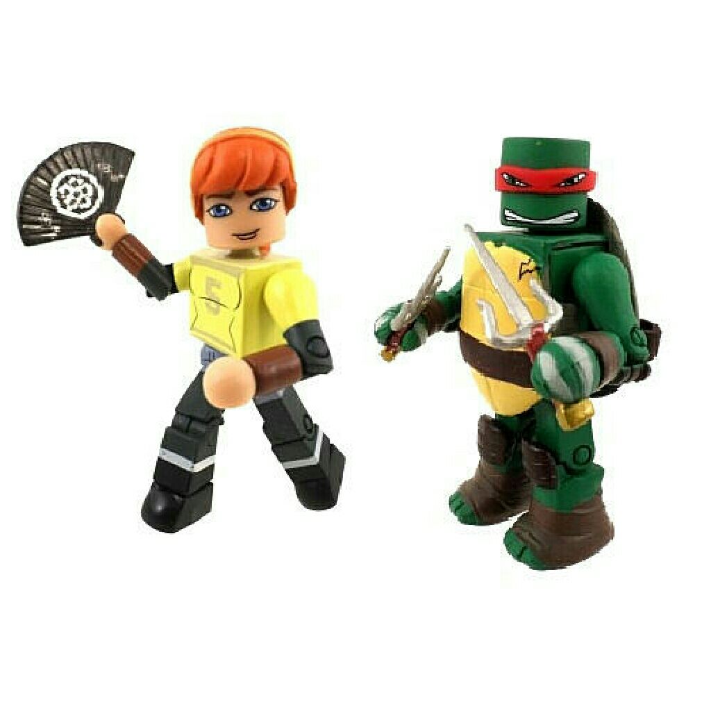 Raphael & April O’Neil - Diamond Select Toys (Teenage Mutant Ninja Turtles) action figure collectible [Barcode 699788103401] - Main Image 2