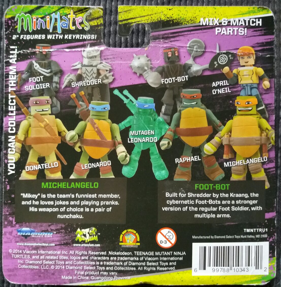 Michelangelo & Foot-Bot - Diamond Select Toys (Teenage Mutant Ninja Turtles) action figure collectible [Barcode 699788103432] - Main Image 2