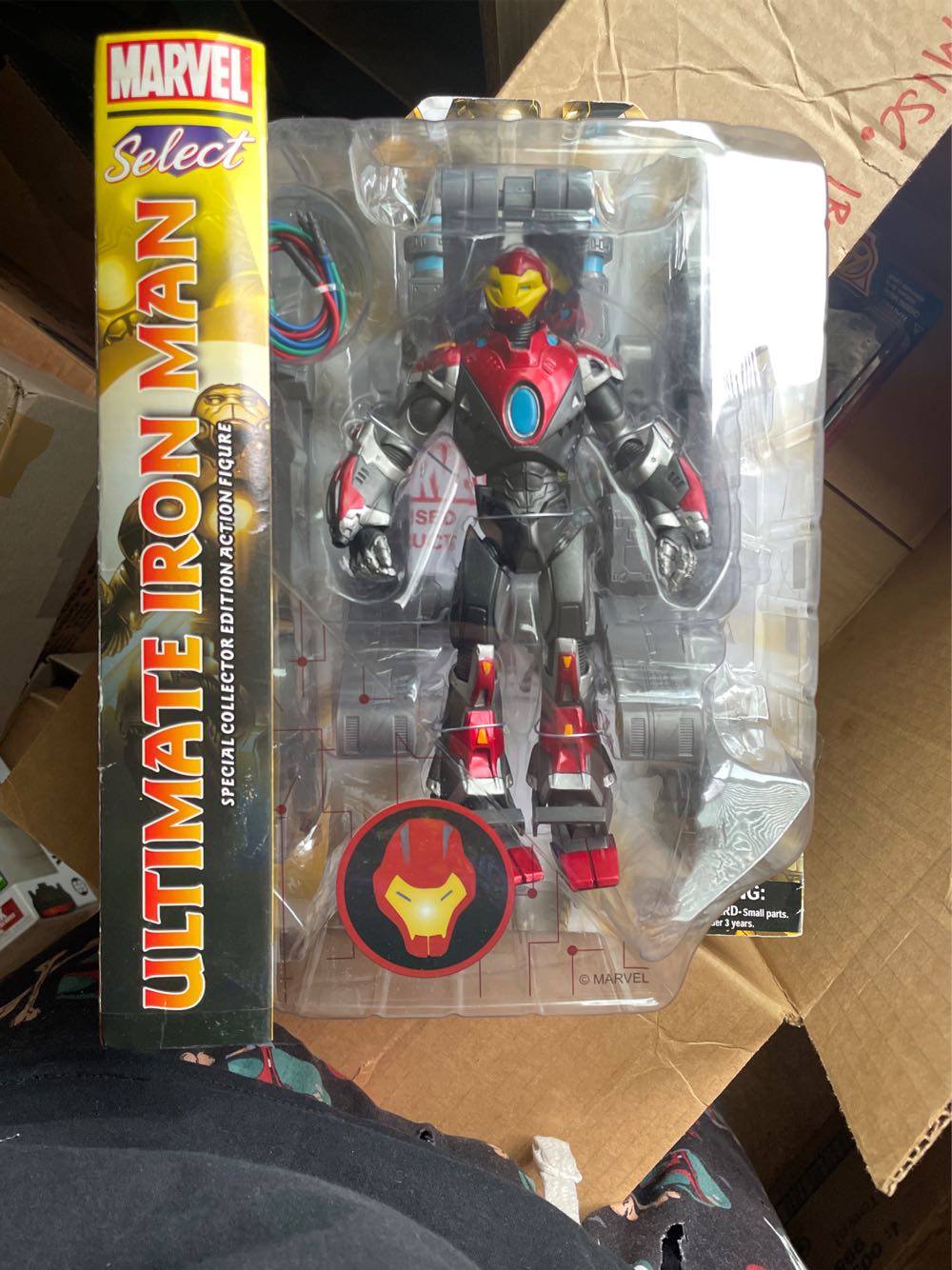 Iron Man (Ultimate) - Diamond Select (Marvel Ultimates) action figure collectible [Barcode 699788107652] - Main Image 3