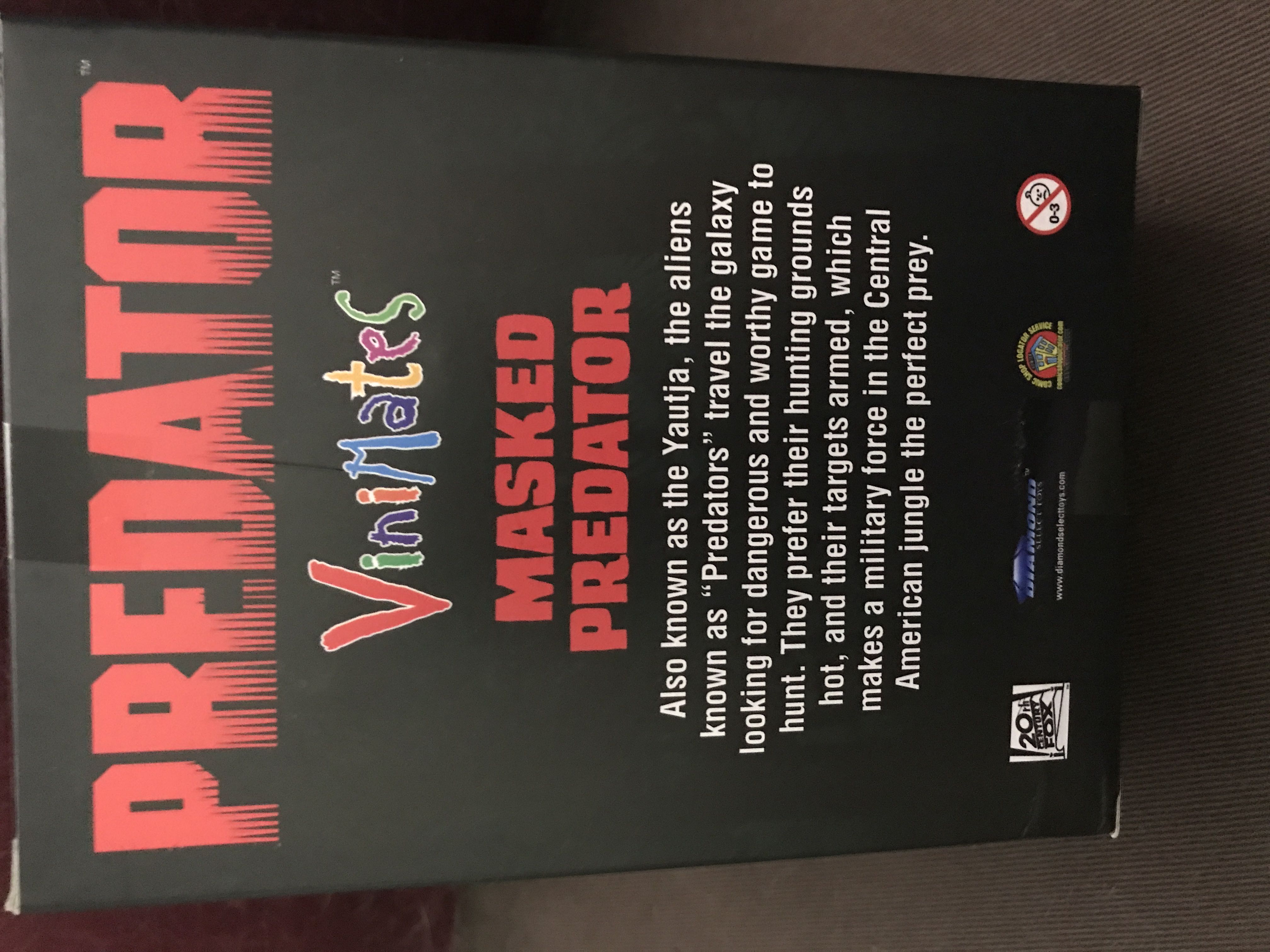 Diamond Select Toys Vinimates: Nerd Block Masked Predator - Diamond Select Toys & Collectibles (Vinimates) action figure collectible [Barcode 699788119839] - Main Image 3