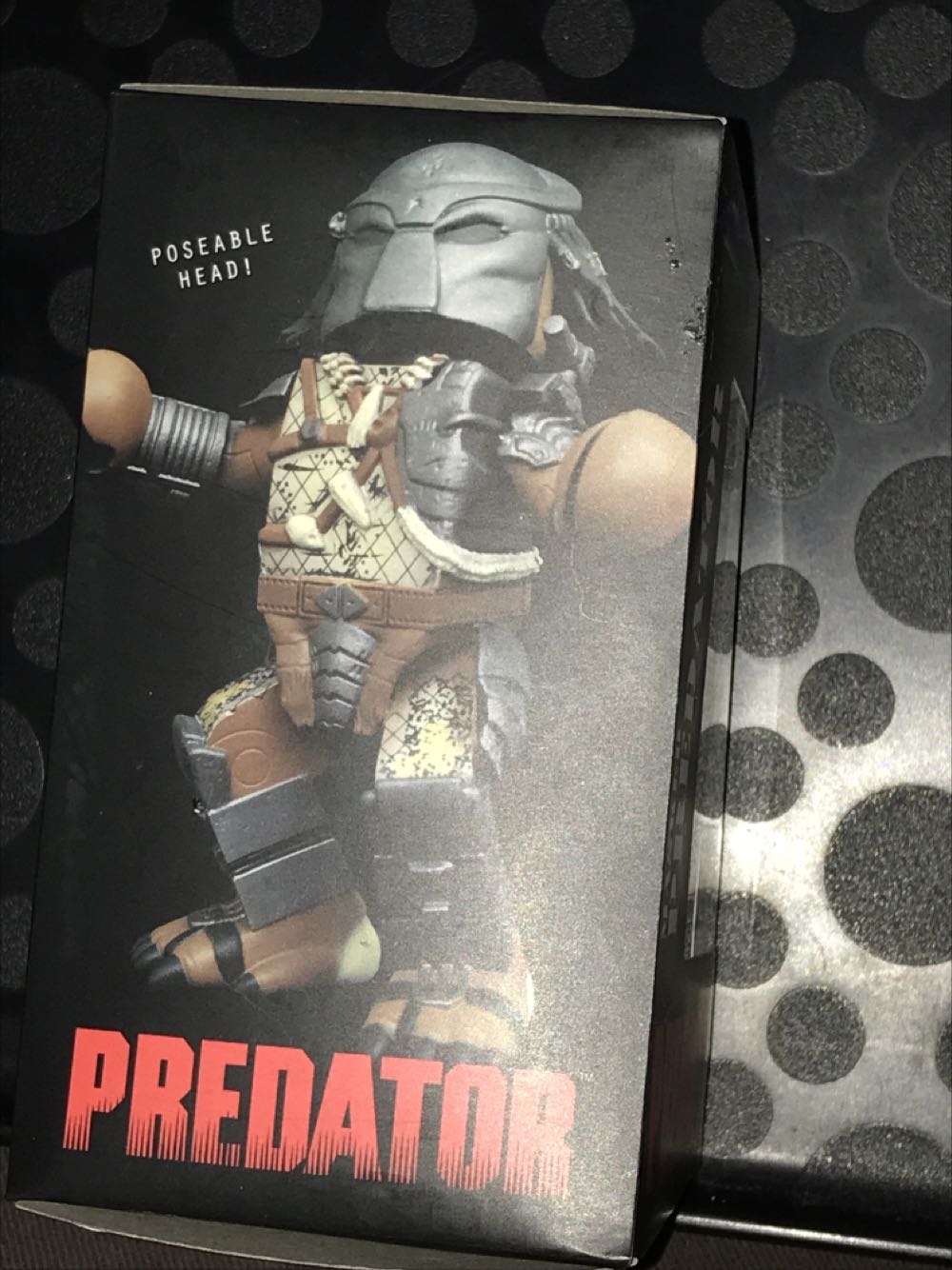 Diamond Select Toys Vinimates: Nerd Block Masked Predator - Diamond Select Toys & Collectibles (Vinimates) action figure collectible [Barcode 699788119839] - Main Image 4