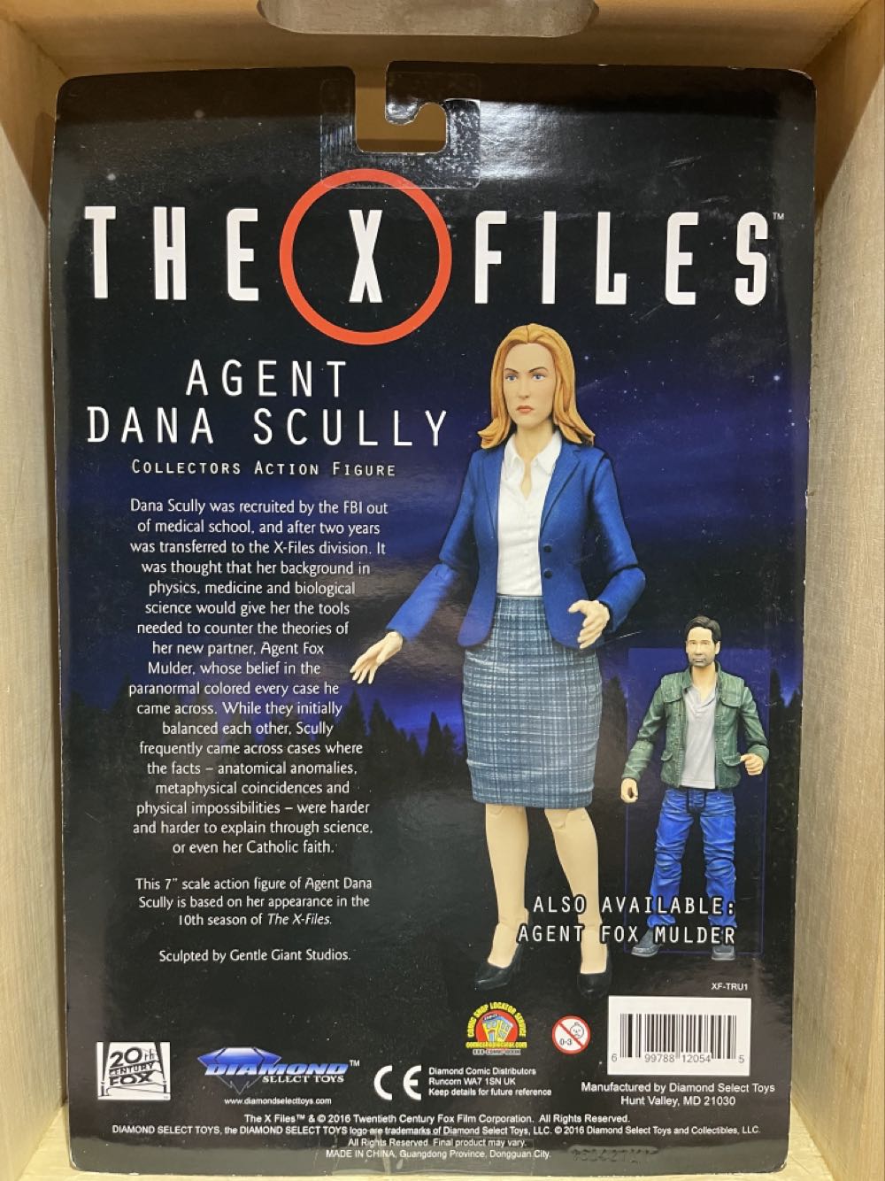 X-Files - Dana Scully - Diamond Select (The X-files) action figure collectible [Barcode 699788120545] - Main Image 2