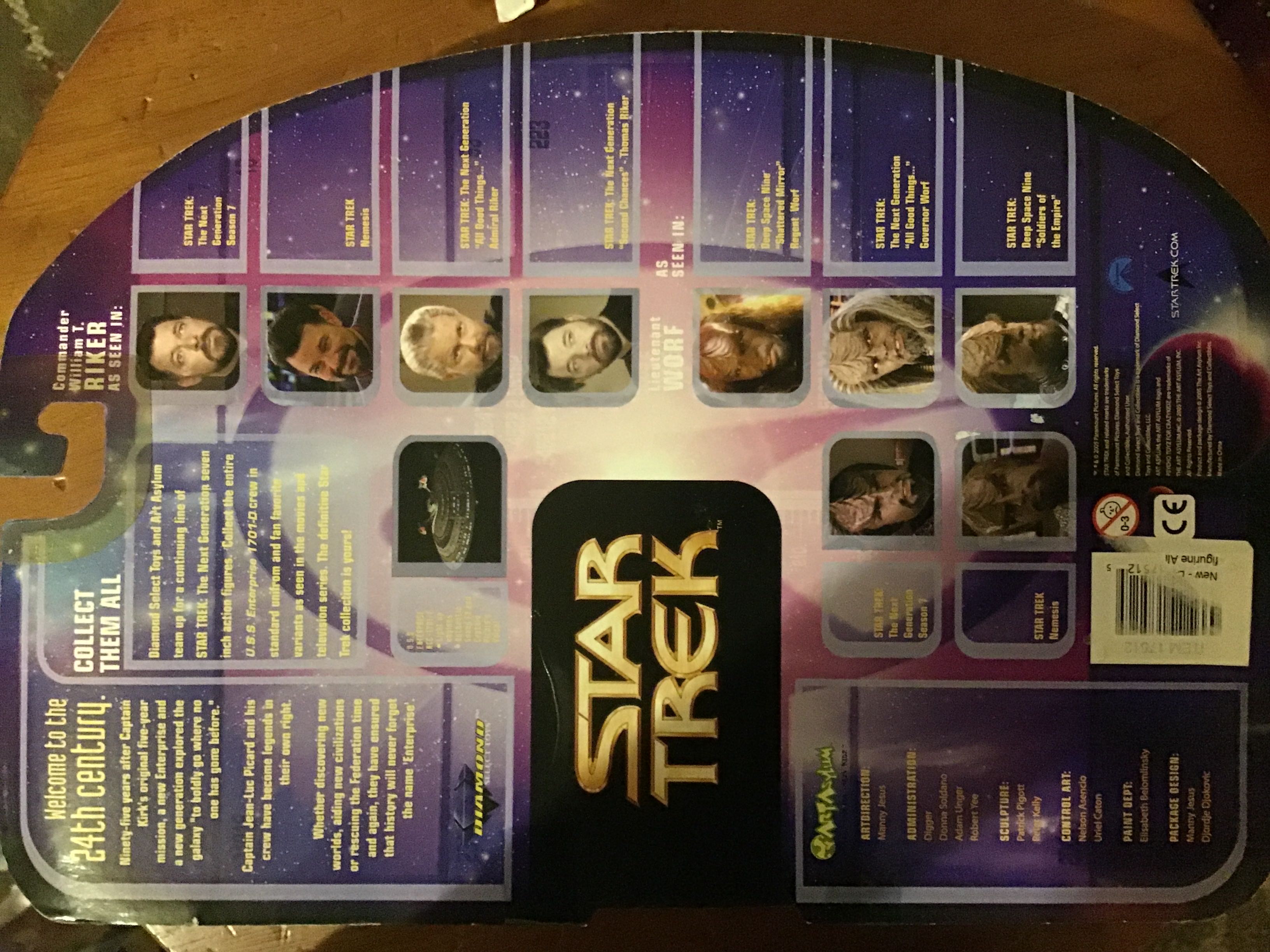 Governor Worf - Diamond Select (Star Trek) (Star Trek - The Next Generation) action figure collectible [Barcode 699788175125] - Main Image 4