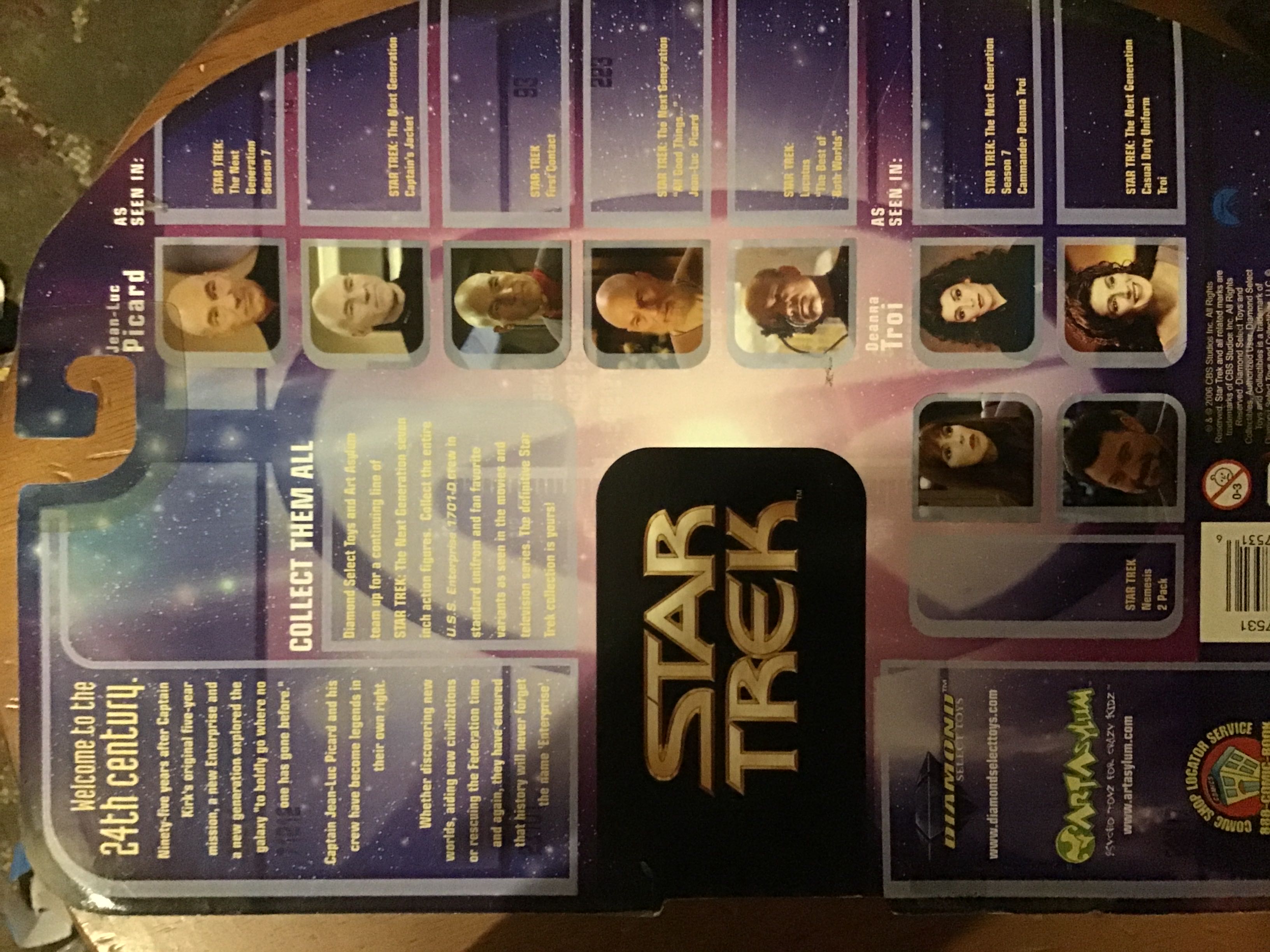 Picard (All Good Things) - Diamond Select (Star Trek) (Star Trek - The Next Generation) action figure collectible [Barcode 699788175316] - Main Image 3