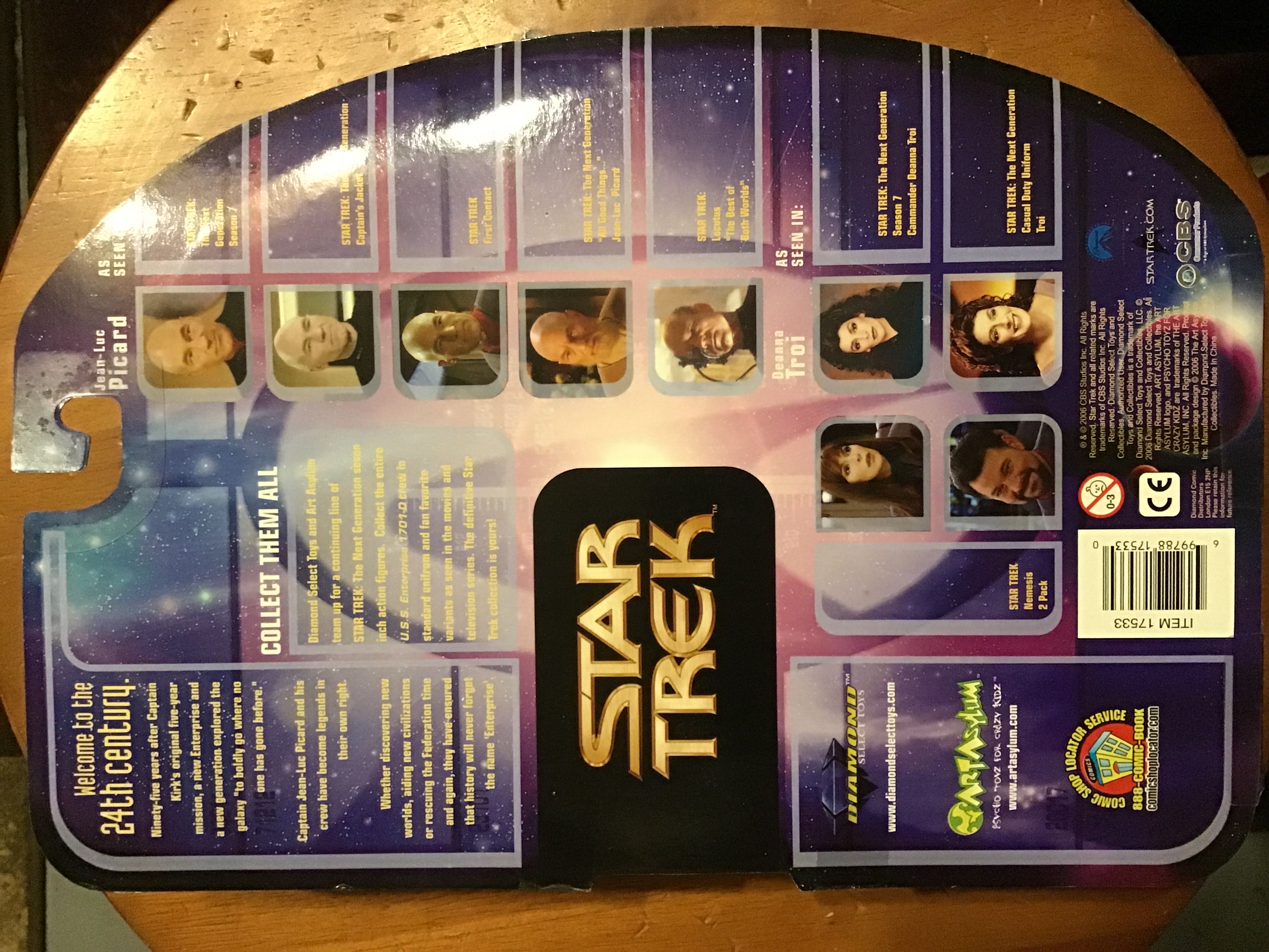 Commander Deanna Troi (Casual Uniform) - Diamond Select (Star Trek) (Star Trek - The Next Generation) action figure collectible [Barcode 699788175330] - Main Image 4