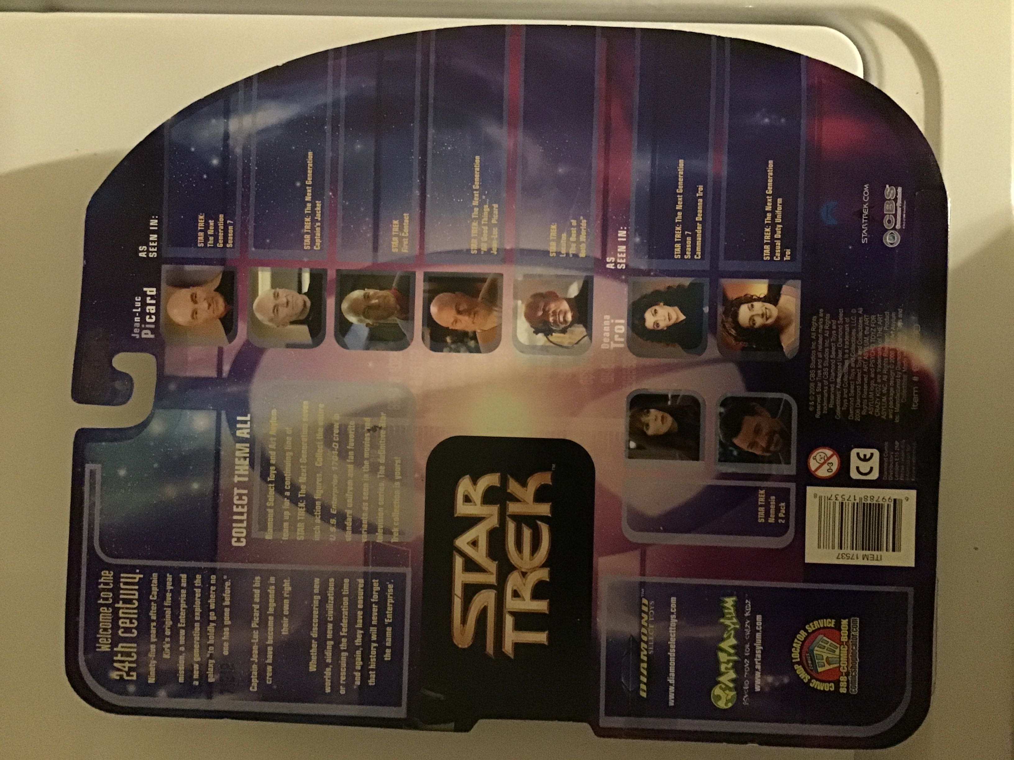 Riker & Troi (Nemesis) - Diamond Select (Star Trek) (Star Trek Nemesis) action figure collectible [Barcode 699788175378] - Main Image 4