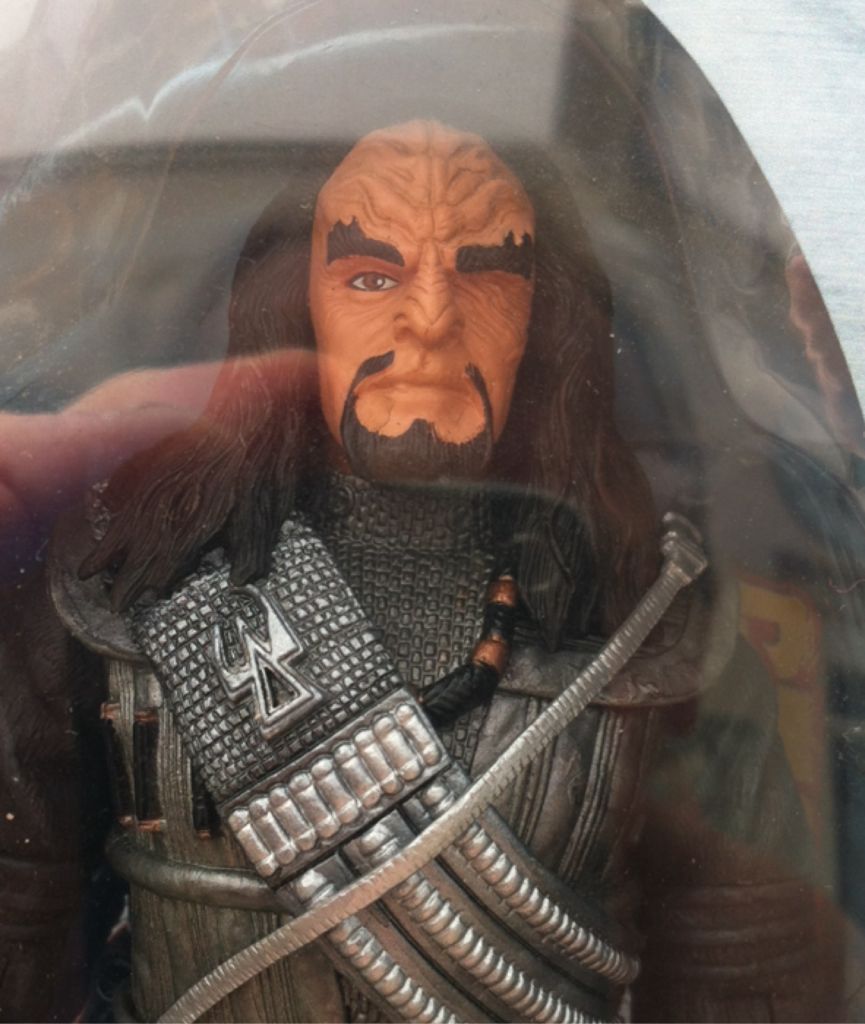 General Martok - Diamond Select (Star Trek) (Star Trek Deep Space Nine) action figure collectible [Barcode 699788177624] - Main Image 2