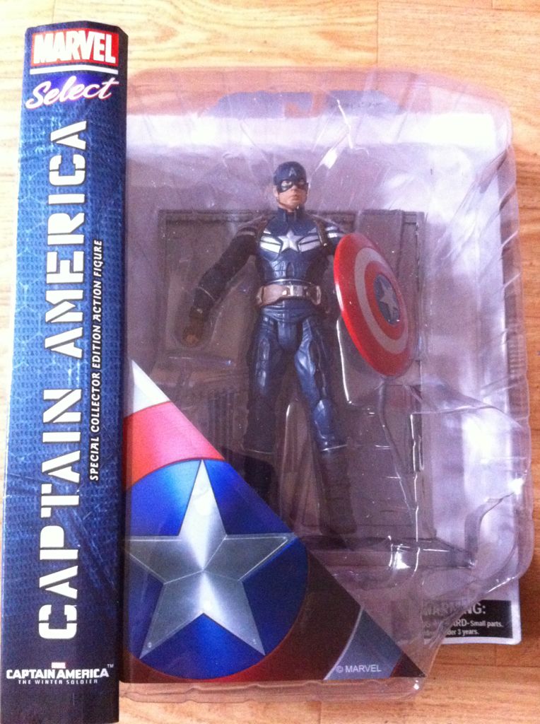 Captain America (The Winter Soldier) - Diamond Select (Captain America) action figure collectible [Barcode 699788179086] - Main Image 1