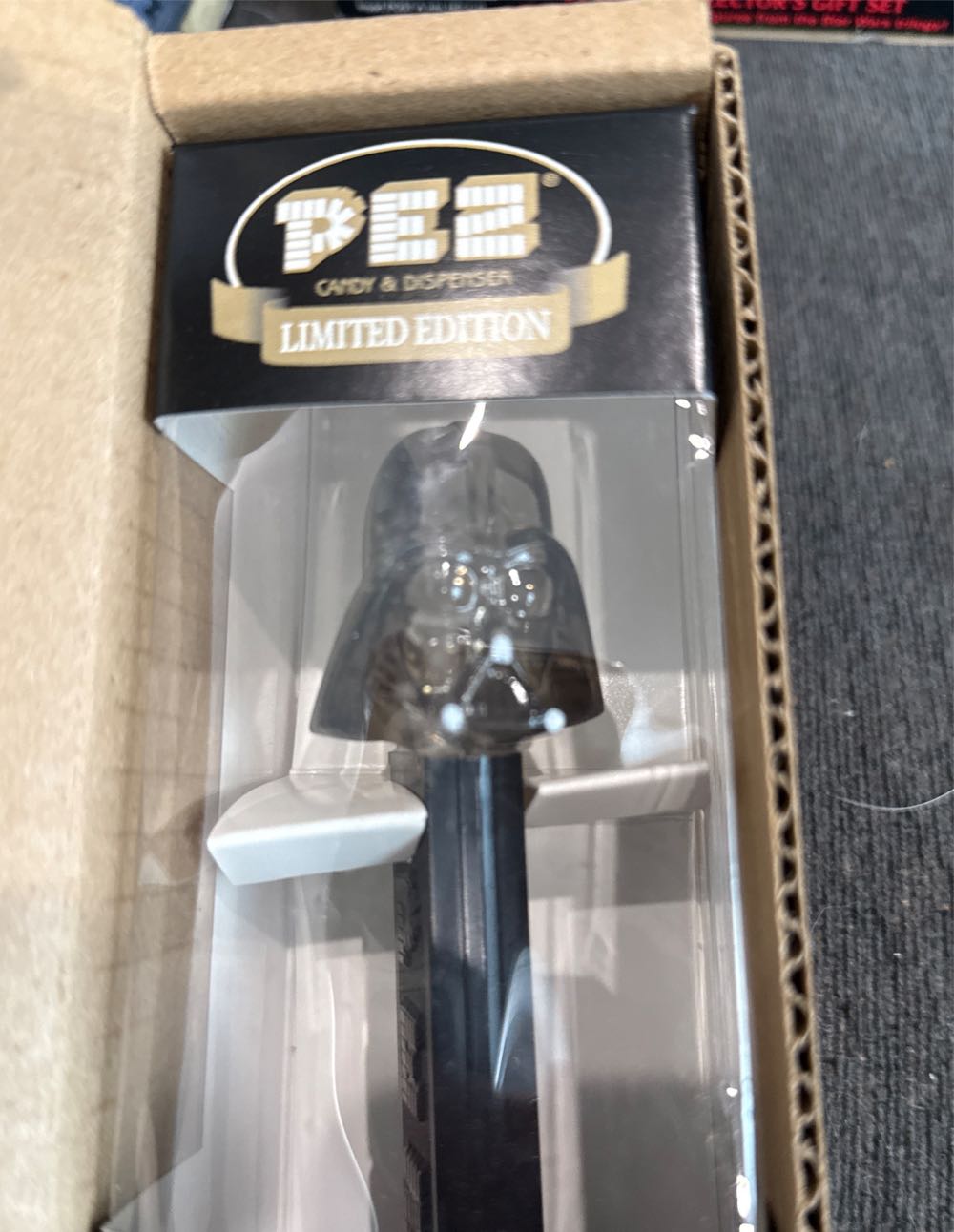 Pez Limited Edition Darth Vader (Crystal)  action figure collectible - Main Image 2