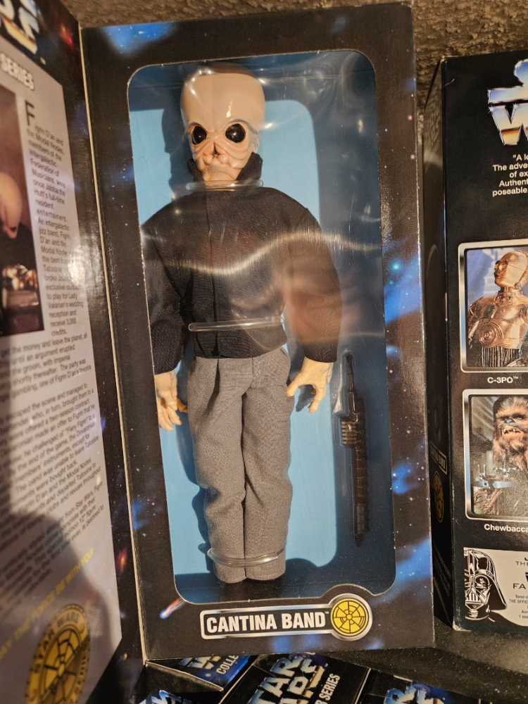 Tedn With Fantar - Hasbro (Star Wars Collectors Series) action figure collectible [Barcode 076281279534] - Main Image 2