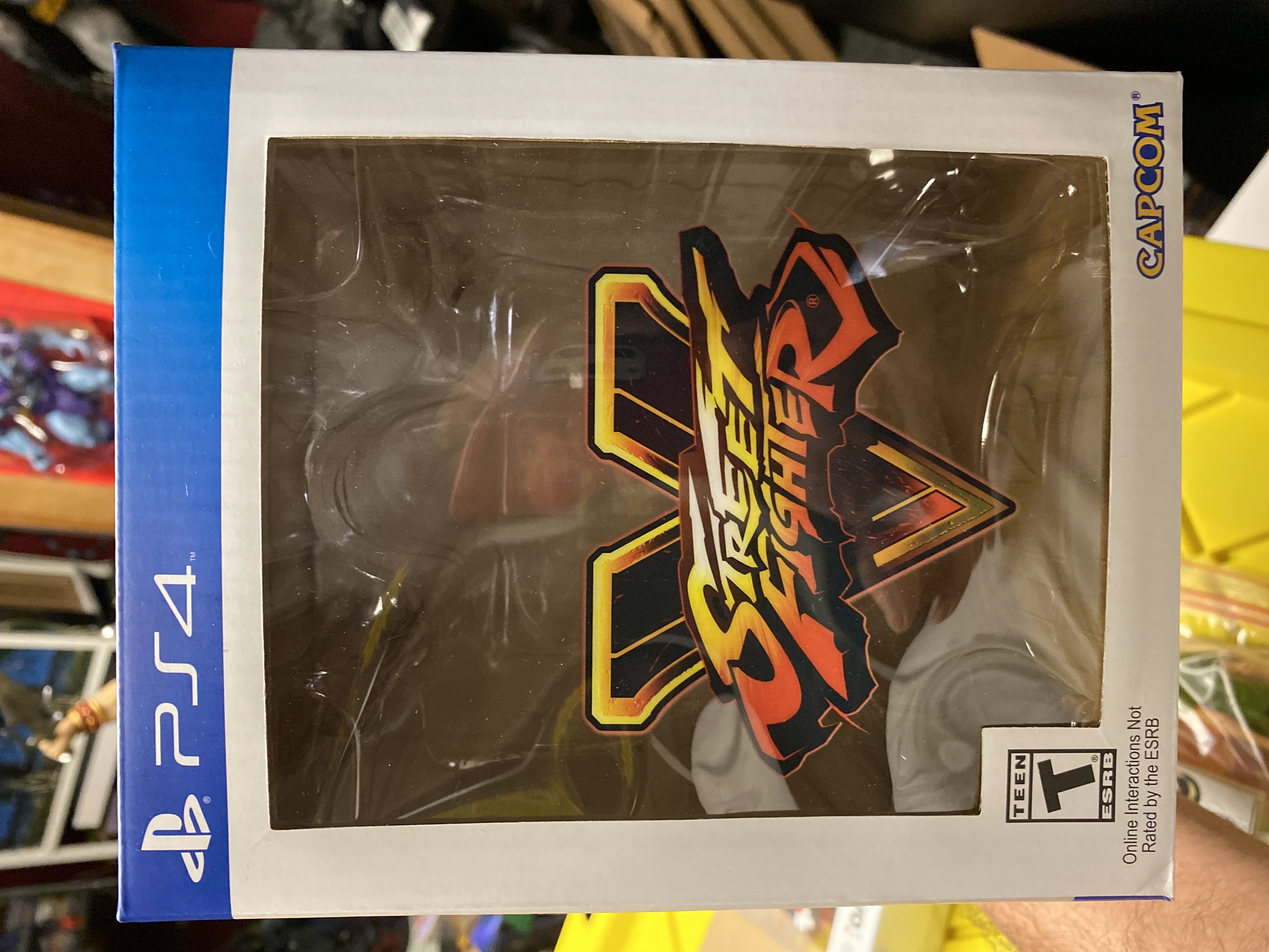 Sony PS4 Capcom Street Fighter V Collectors Edition - Capcom (Street Fighter) action figure collectible [Barcode 013388560257] - Main Image 2
