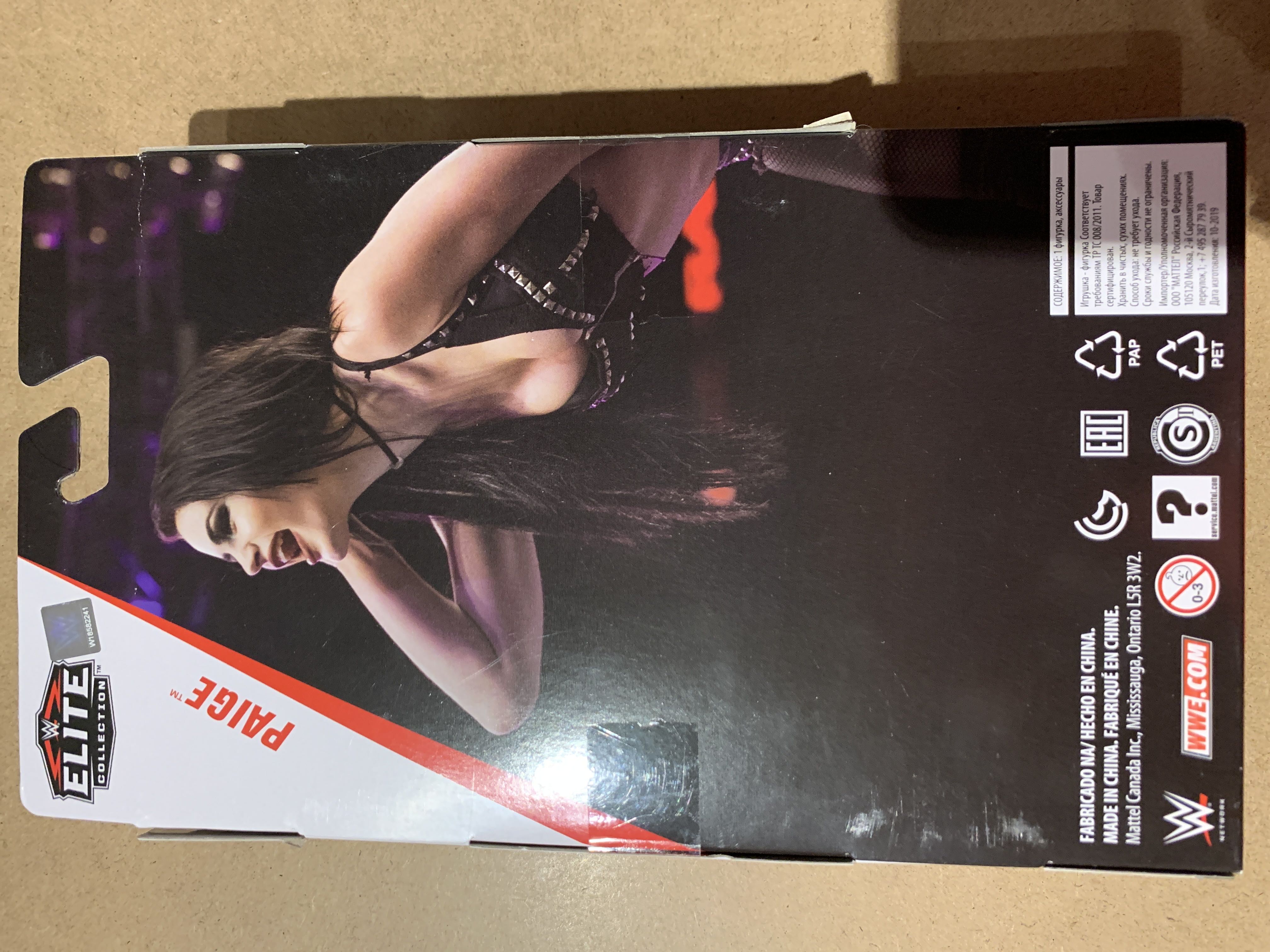 Paige  (Elite Collection) action figure collectible - Main Image 2