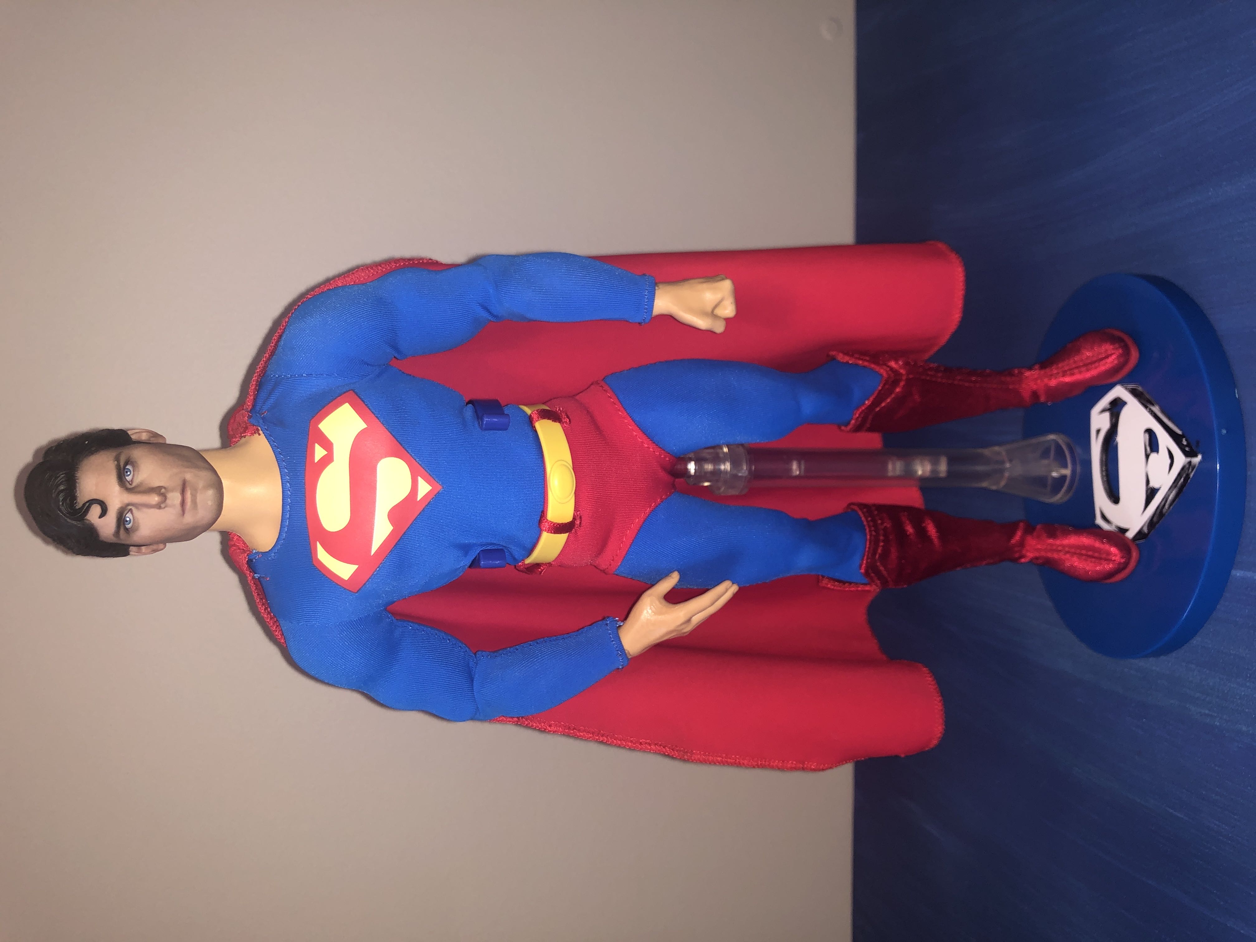 Christopher Reeve Superman - Hot Toys / Side Show action figure collectible - Main Image 1