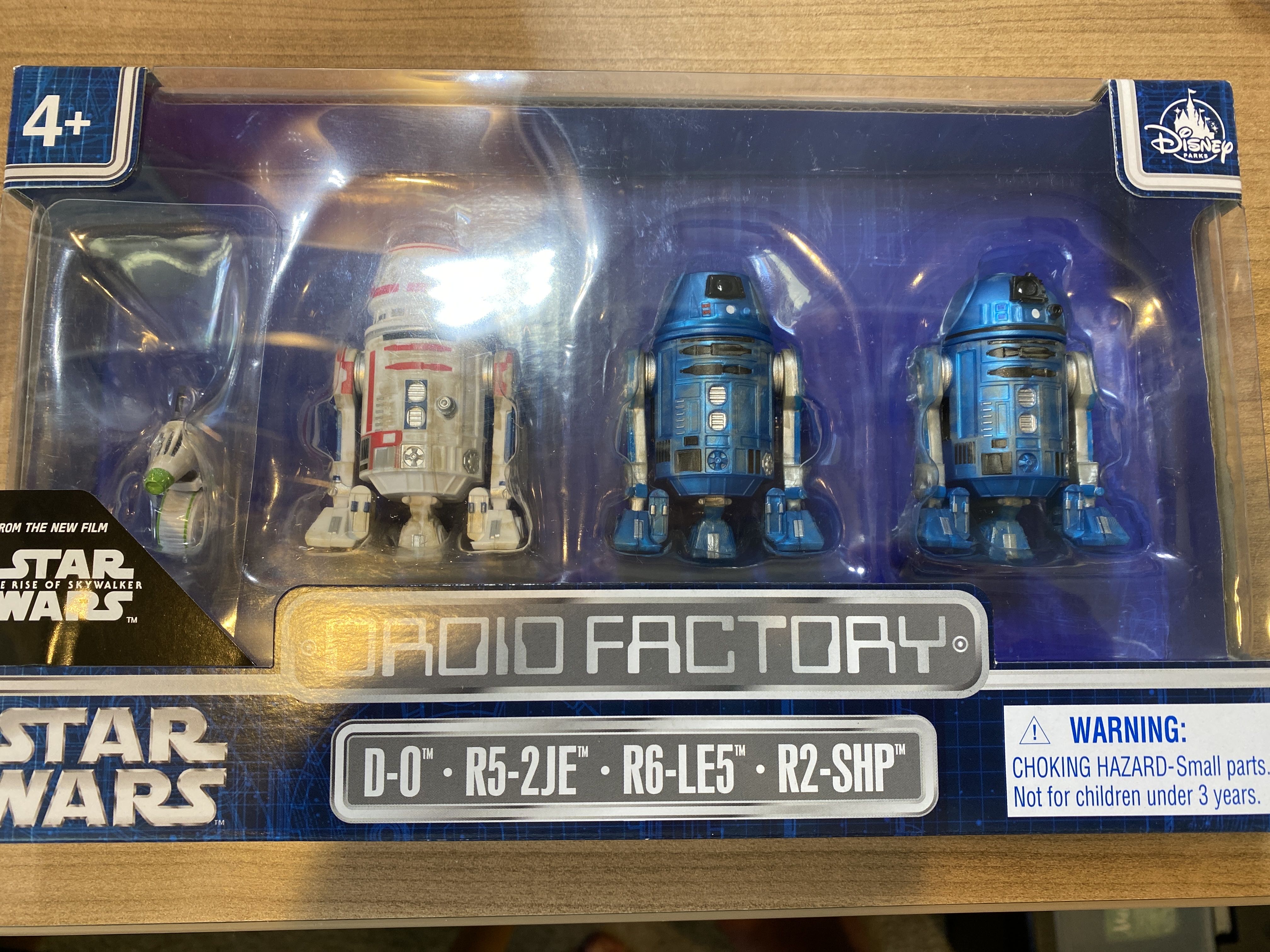 Disney Droid Factory : The Rise of Skywalker Boxset TROS - Disney Parks (Star Wars Episode IX The Rise of Skywalker) action figure collectible [Barcode 400911413423] - Main Image 1