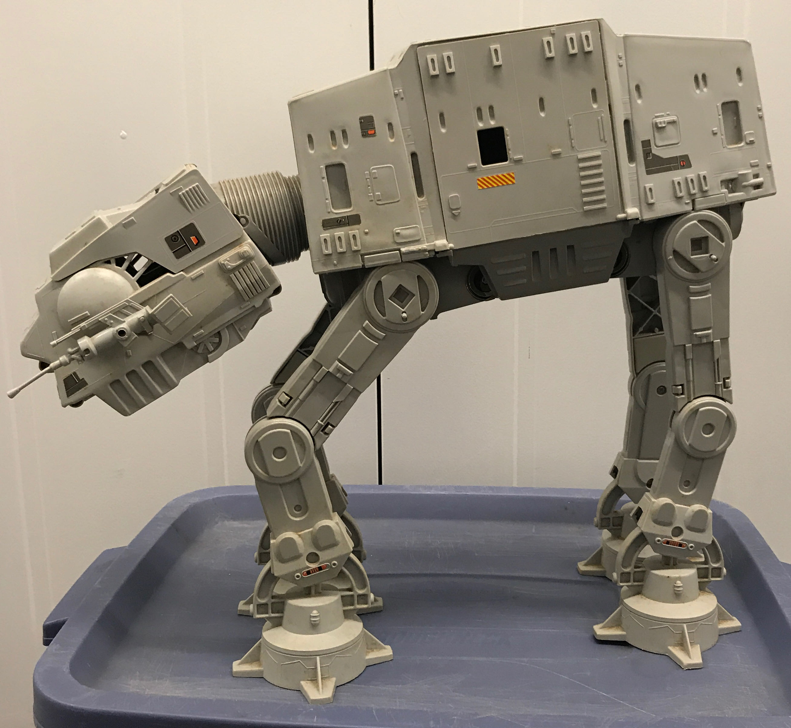 Imperial AT-AT (All Terrain Armored Transport) - Hasbro (Empire Strikes Back) action figure collectible [Barcode 653569501916] - Main Image 2