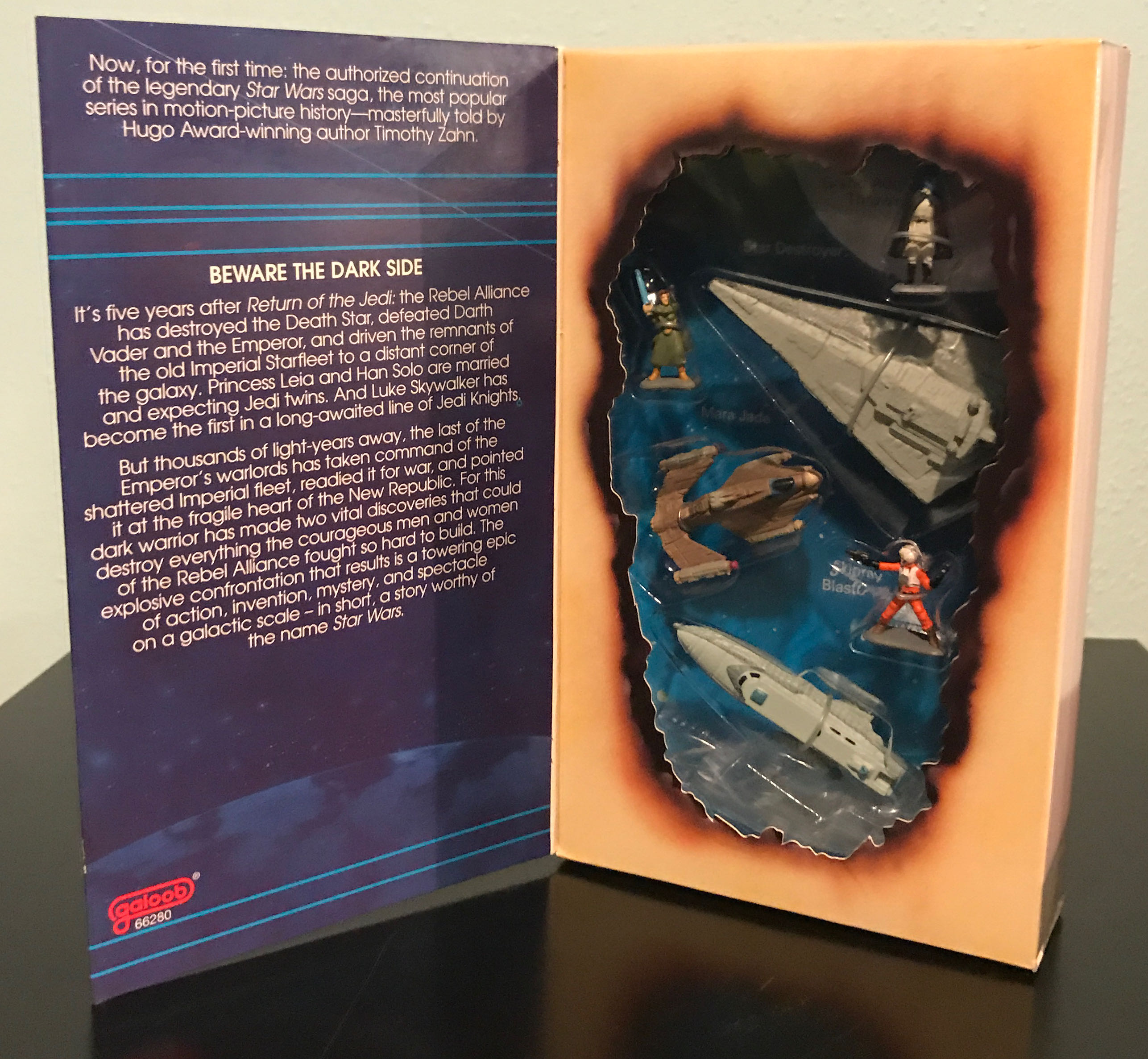 Star Wars Micro Machines - Heir To The Empire - Galoob (Micro Machines - Star Wars) action figure collectible [Barcode 047246662814] - Main Image 2