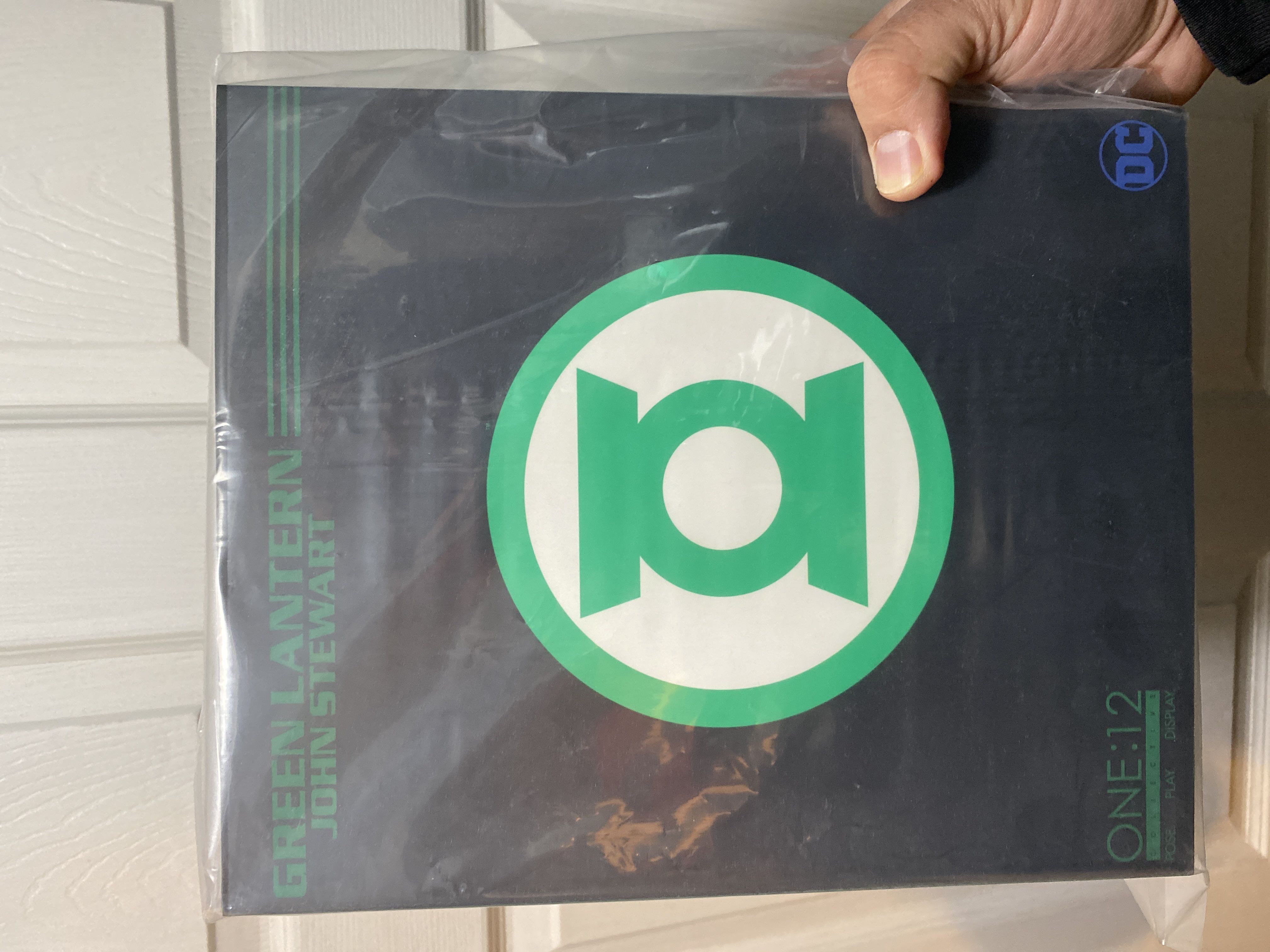 John Stewart Green Lantern - Mezco Toyz (Mezco (DC Comics)) action figure collectible [Barcode 696198770315] - Main Image 2