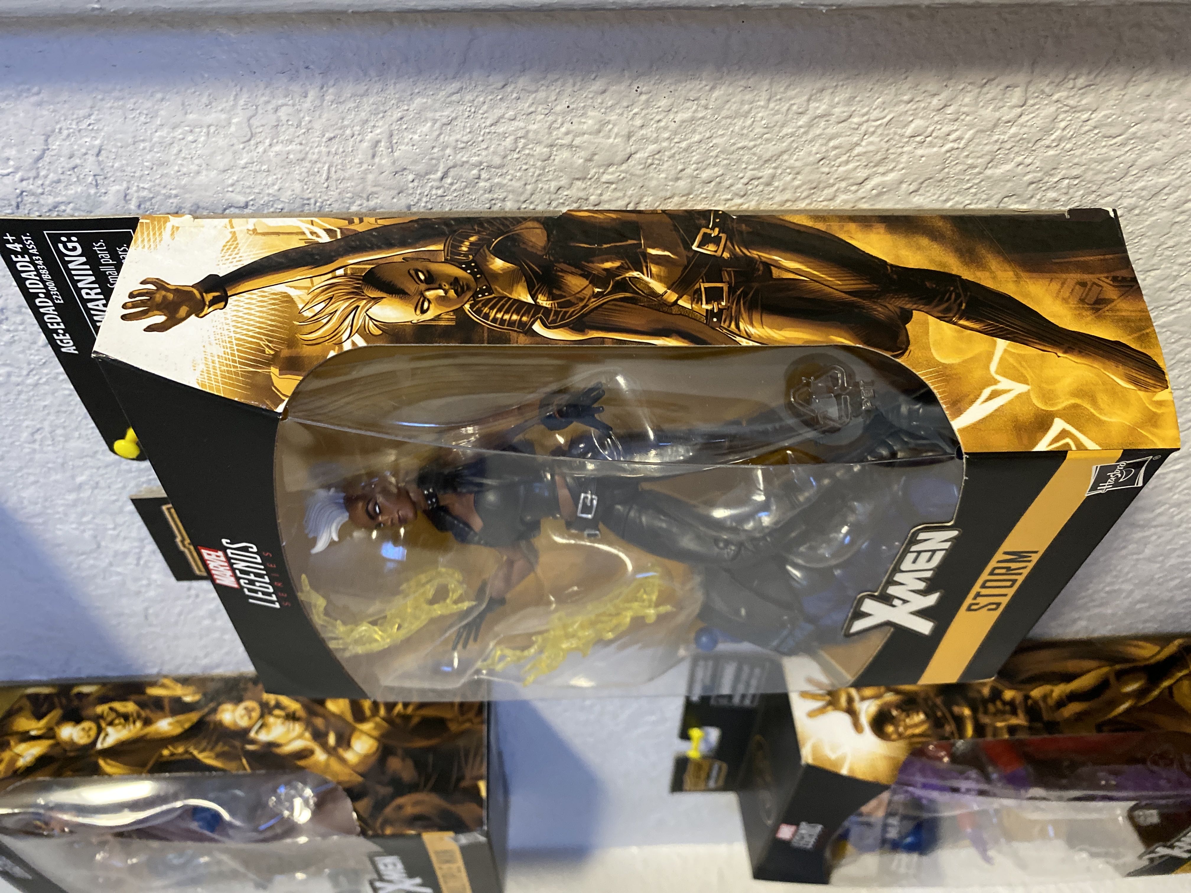 Storm (Mohawk) - Hasbro (Marvel Legends Series Apocalypse Wave) action figure collectible [Barcode 630509678020] - Main Image 2