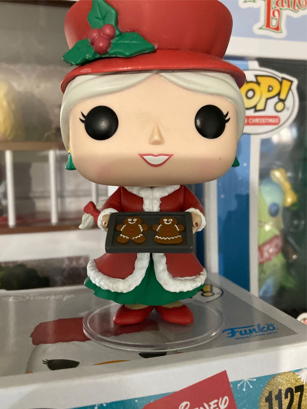 Peppermint Lane - Mrs. Clays & Candy Cane  action figure collectible [Barcode 889698444255] - Main Image 1