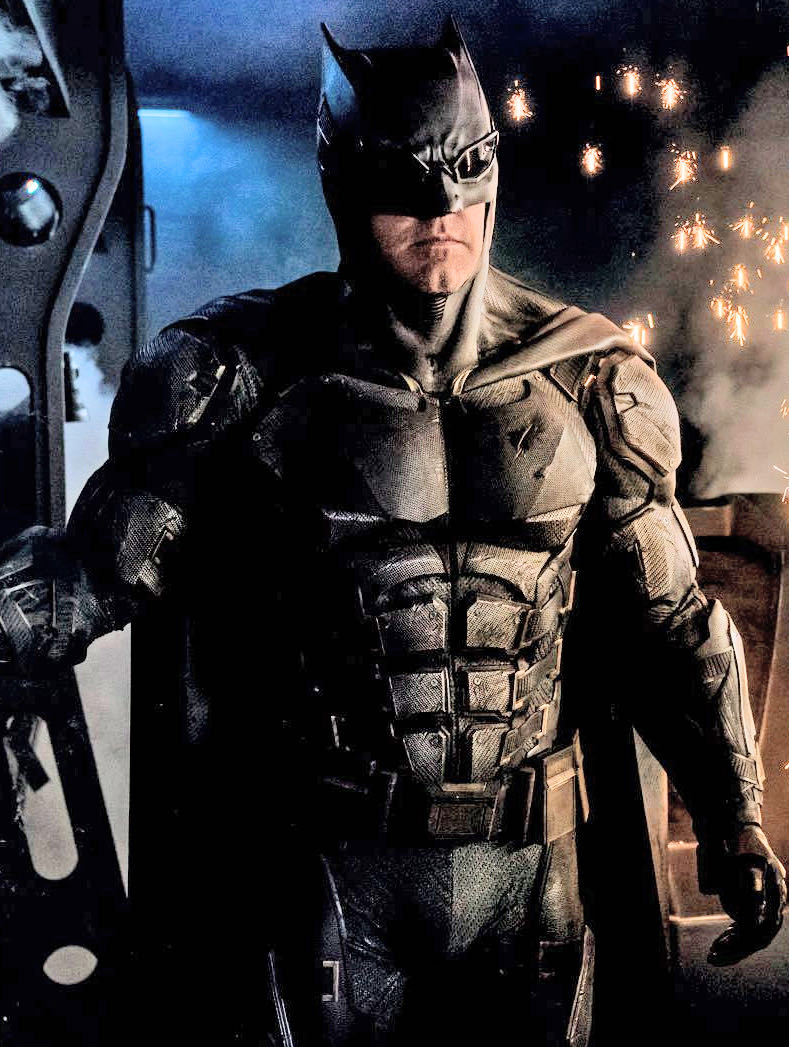 Mezco Dc Batman Tactical Suit - One:12 Collective By Mezco Toyz action figure collectible - Main Image 3