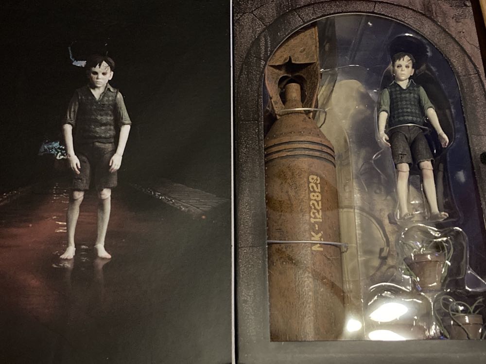 Santi The Devil’s Backbone - Neca (Reel Toys) action figure collectible [Barcode 634482331507] - Main Image 3