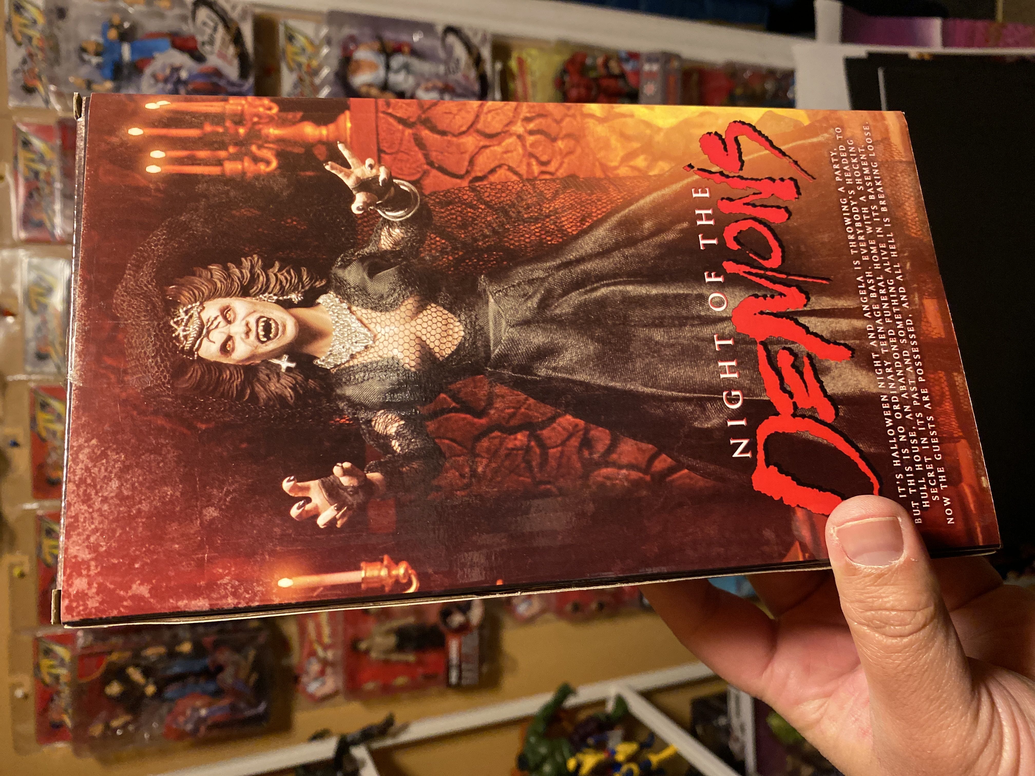 NECA SCREAM Factory Night Of Demons Angela Signed - Neca (Horror) action figure collectible [Barcode 634482560532] - Main Image 2