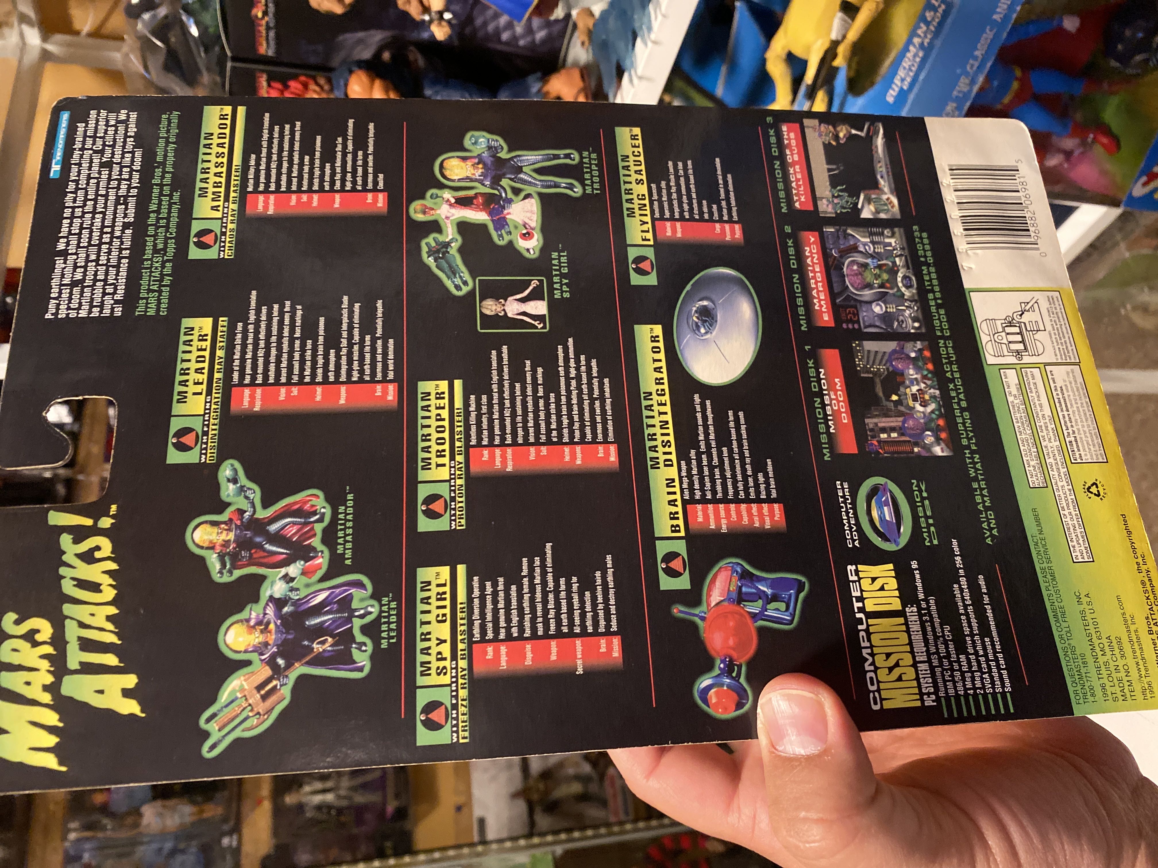 Mars Attacks Martian Leader - Trendmasters, INC action figure collectible [Barcode 096882069815] - Main Image 2