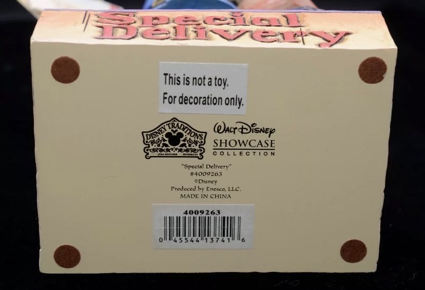 Mickey Mouse - Enesco (Disney Traditions Jim Shore) action figure collectible [Barcode 045544137416] - Main Image 4