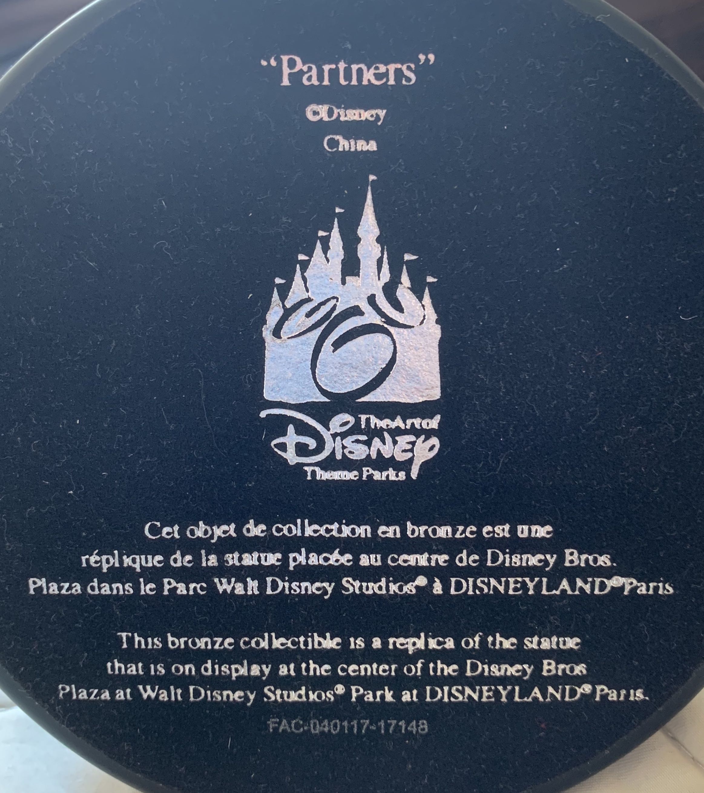 ’’Partners’’ Walt Disney and Mickey Mouse Statue - Disneyland Resort Paris (The Art Of Disney Theme Parks) action figure collectible - Main Image 4