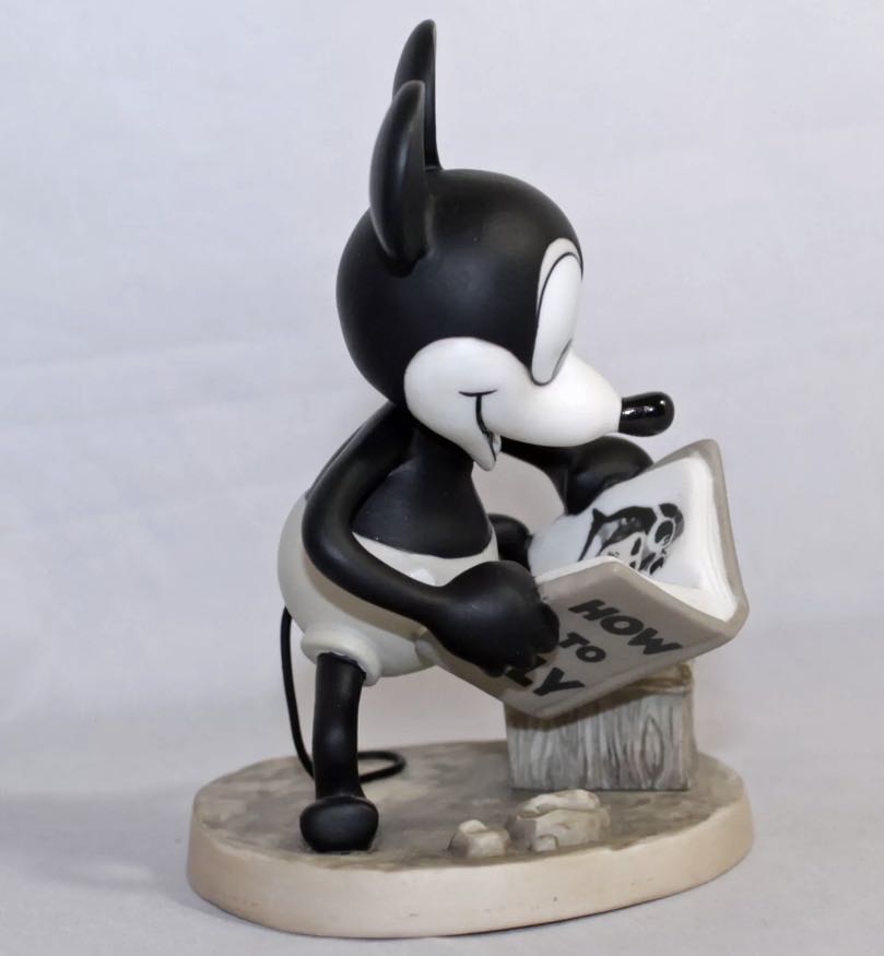 Mickey Mouse  (WDCC Disney Classics) action figure collectible - Main Image 3