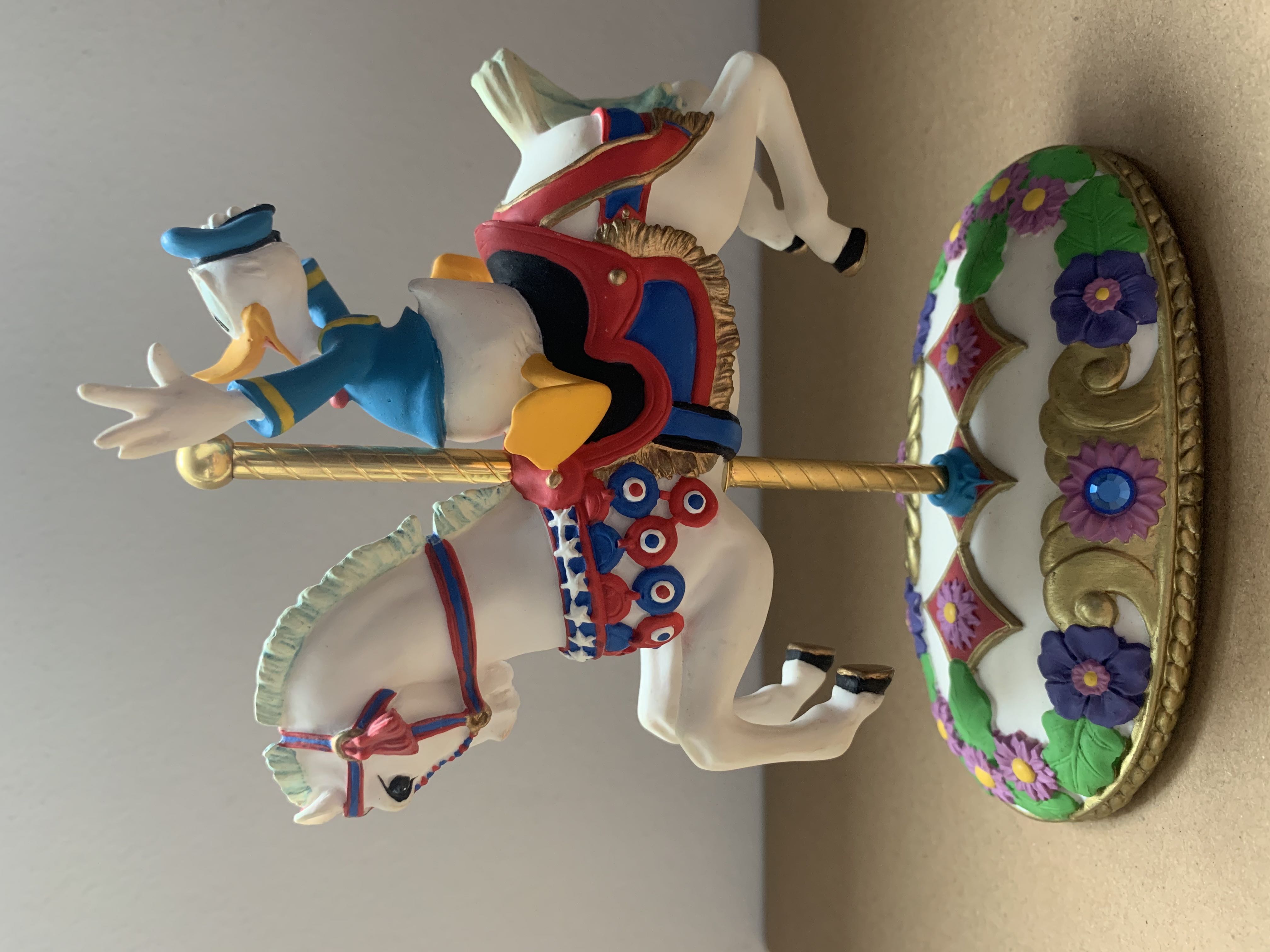 Mickey Mouse - Disney (The Art Of Disney Theme Parks) action figure collectible - Main Image 2