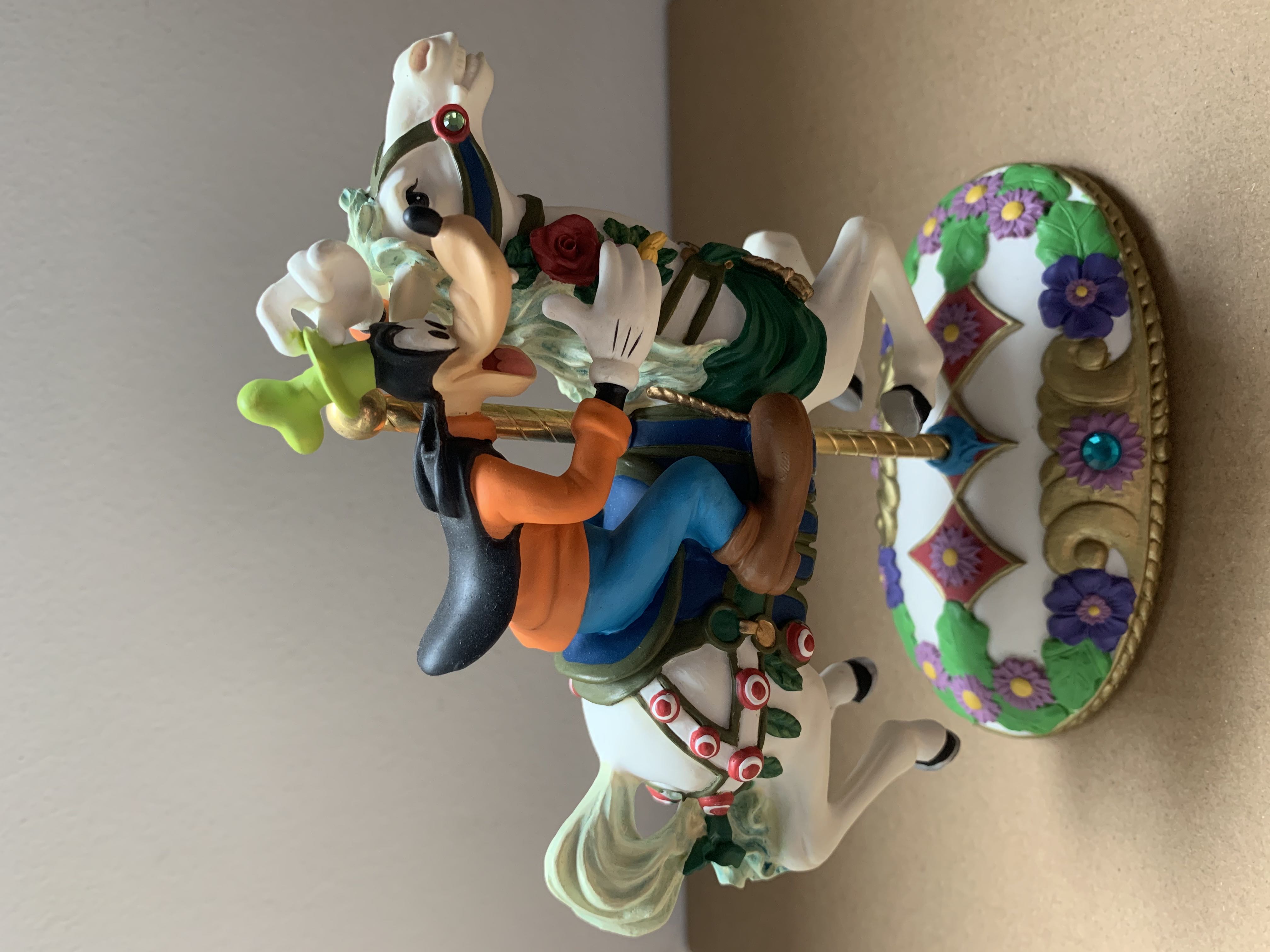 Mickey Mouse - Disney (The Art Of Disney Theme Parks) action figure collectible - Main Image 3