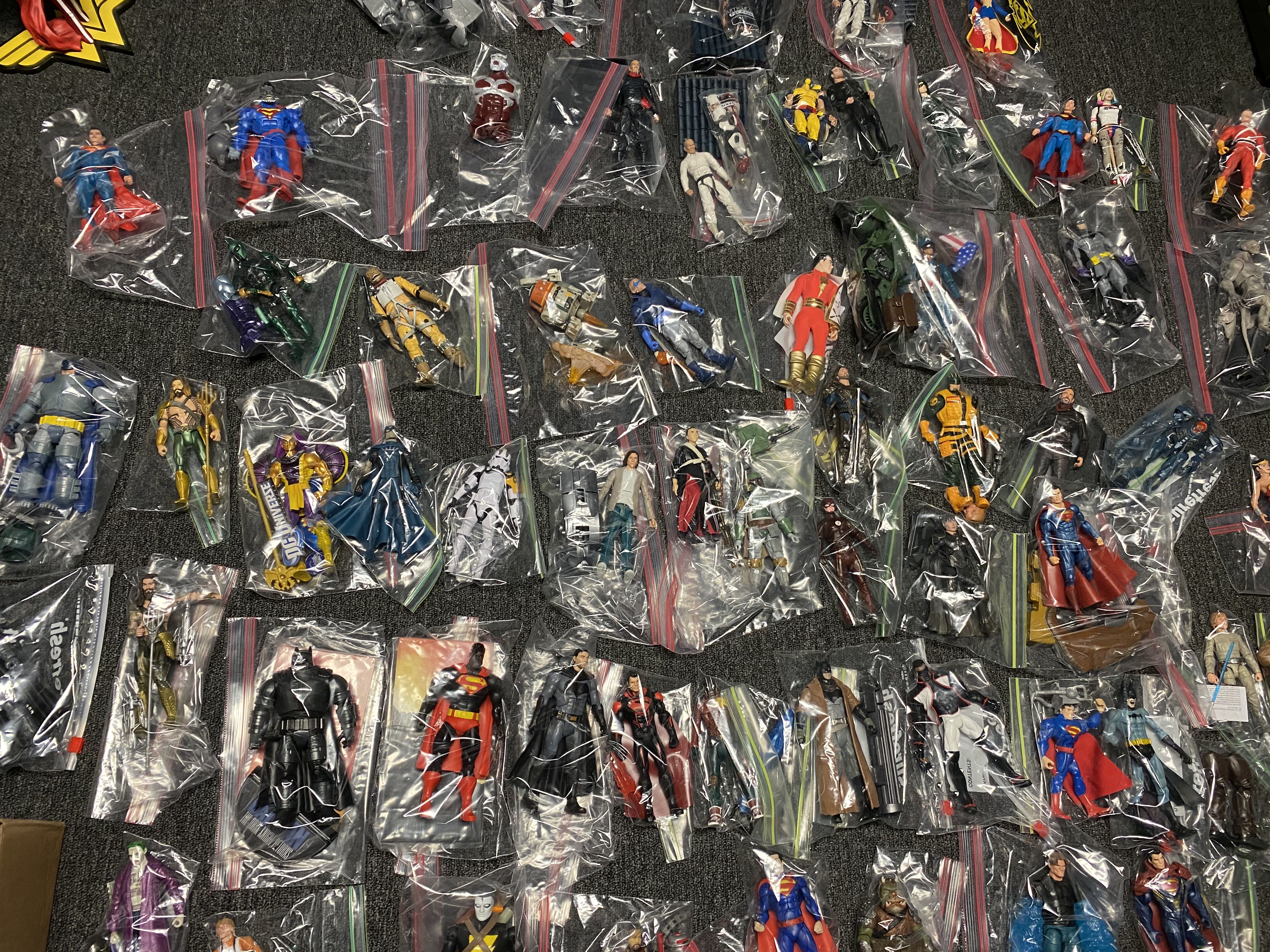 Mixed Loose DC, Star Wars, Marvel Legends, BAF, McFarlane - Multiple action figure collectible - Main Image 2