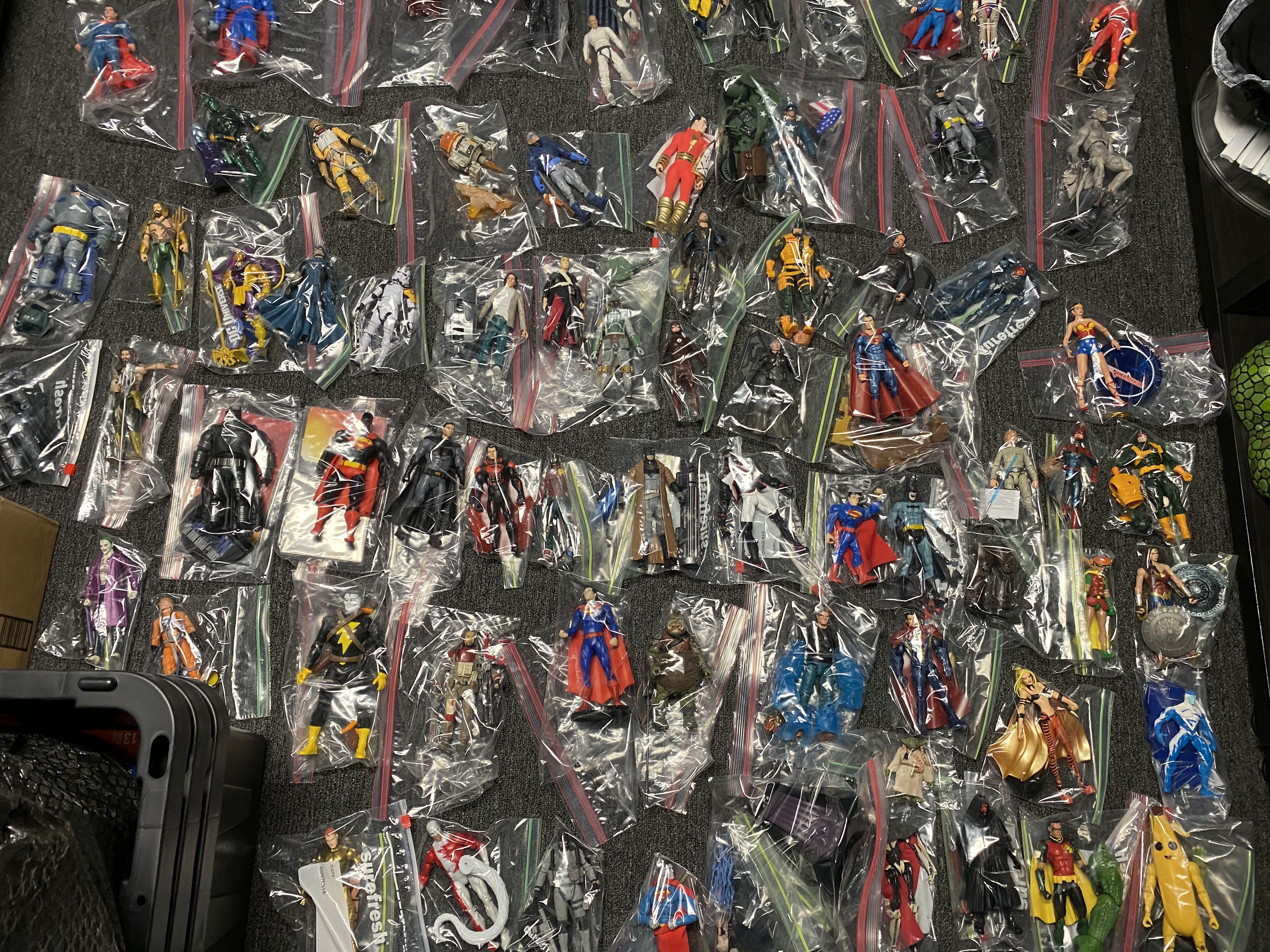 Mixed Loose DC, Star Wars, Marvel Legends, BAF, McFarlane - Multiple action figure collectible - Main Image 3