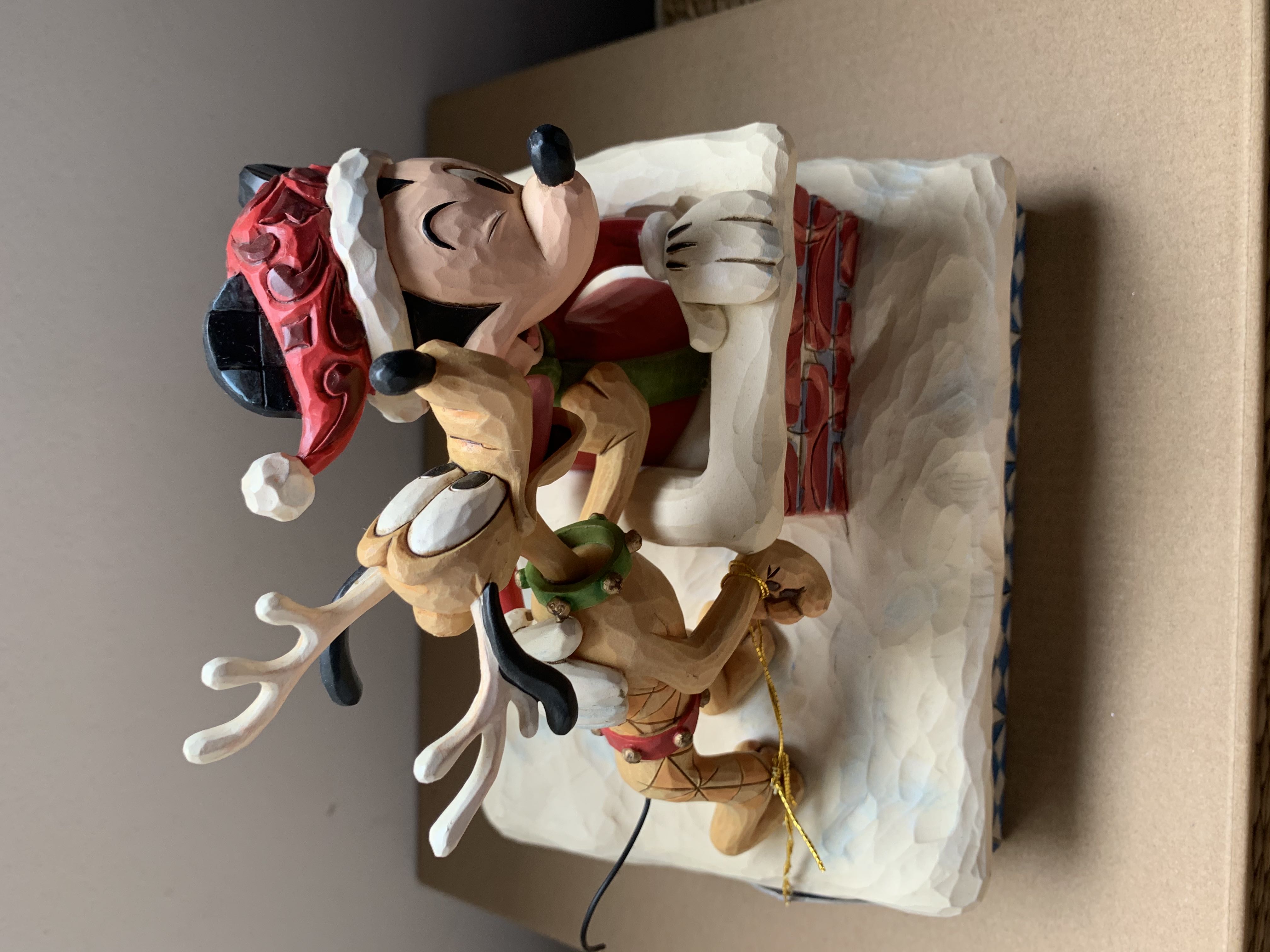 Mickey Mouse And Pluto - Enesco (Disney Traditions Jim Shore) action figure collectible [Barcode 045544394260] - Main Image 2