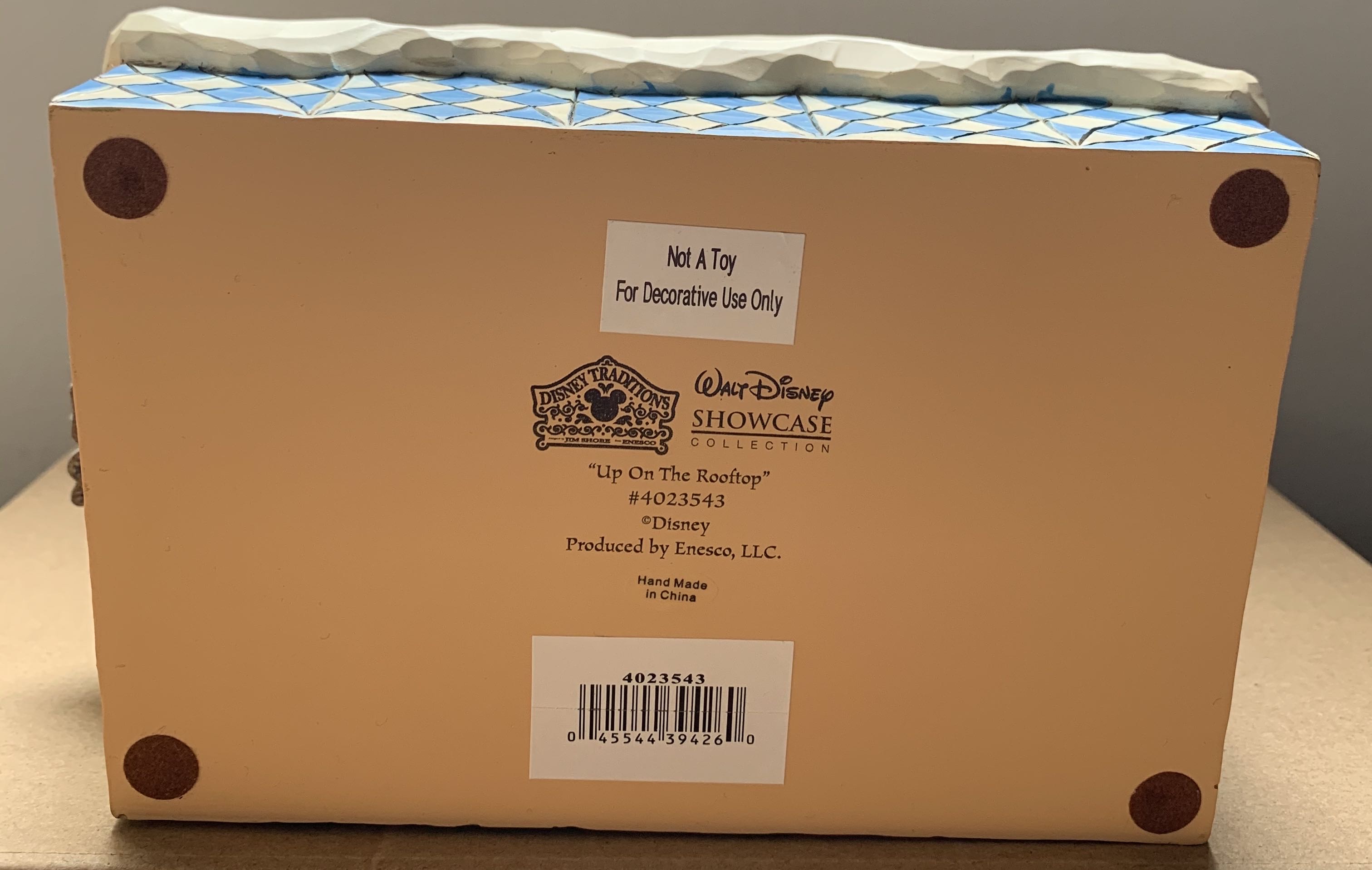 Mickey Mouse And Pluto - Enesco (Disney Traditions Jim Shore) action figure collectible [Barcode 045544394260] - Main Image 4