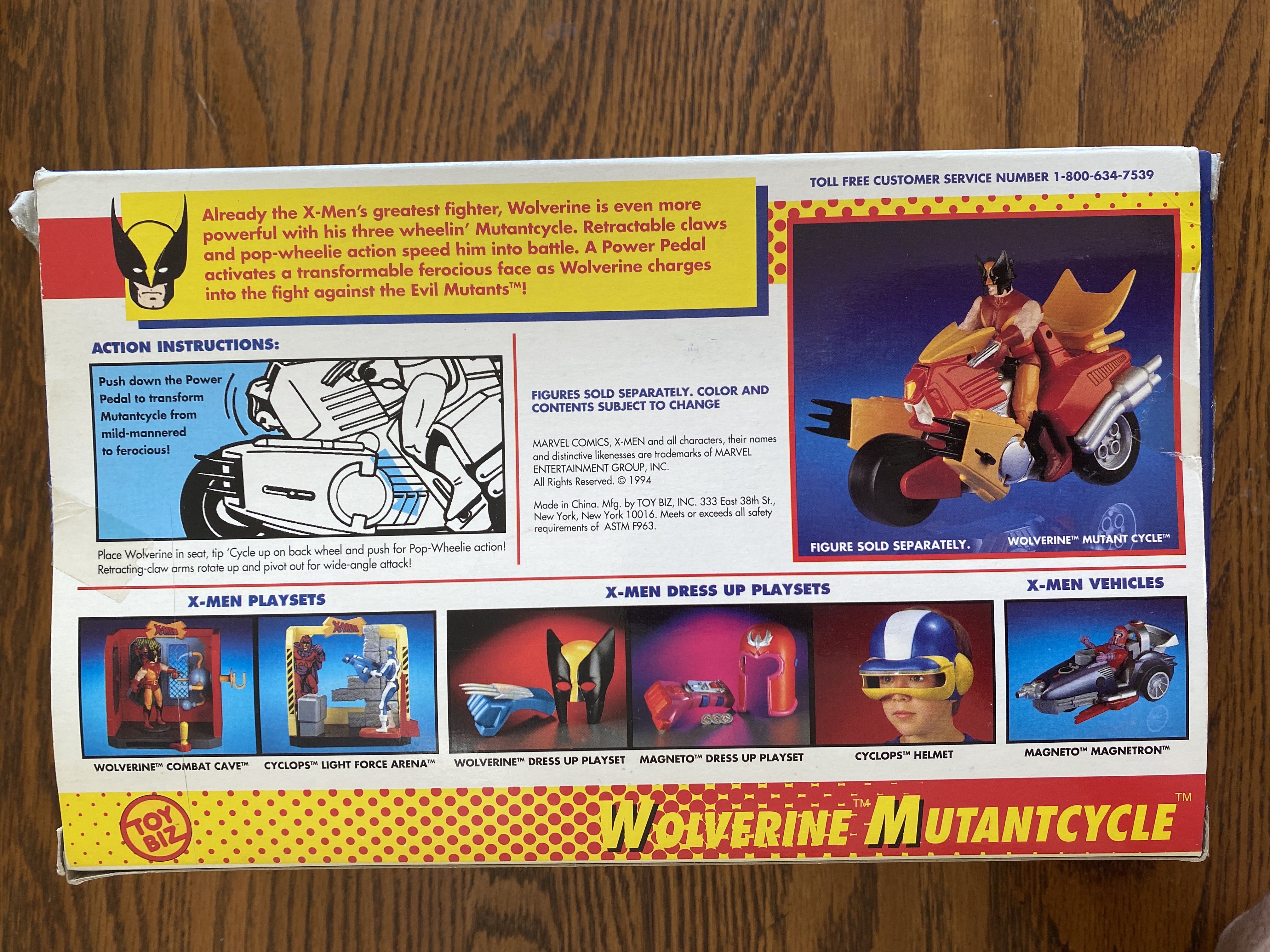 Wolverine  Mutantcycle - Toy Biz (X-Men) action figure collectible [Barcode 035112049623] - Main Image 2